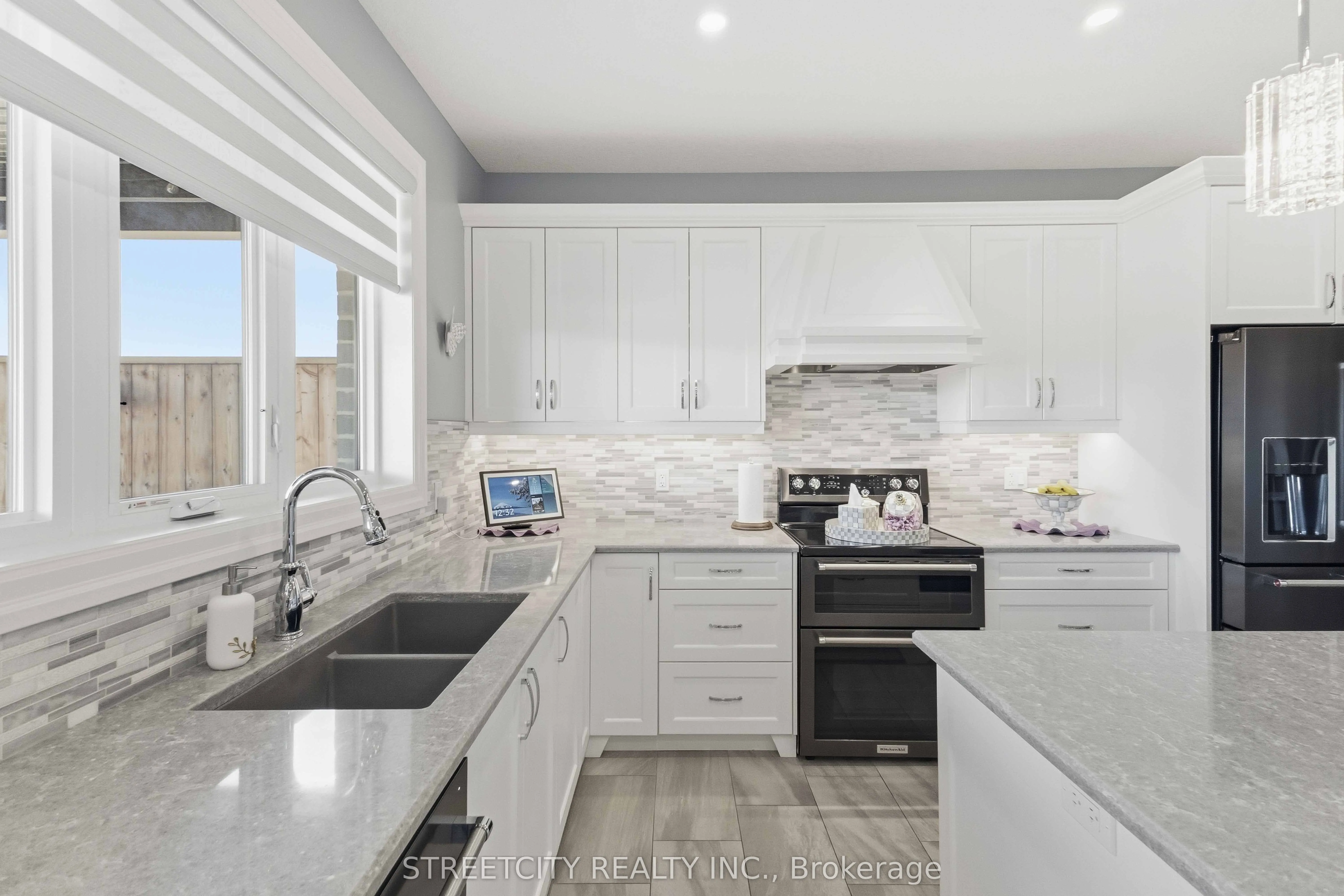 1391 Medway Park Drive