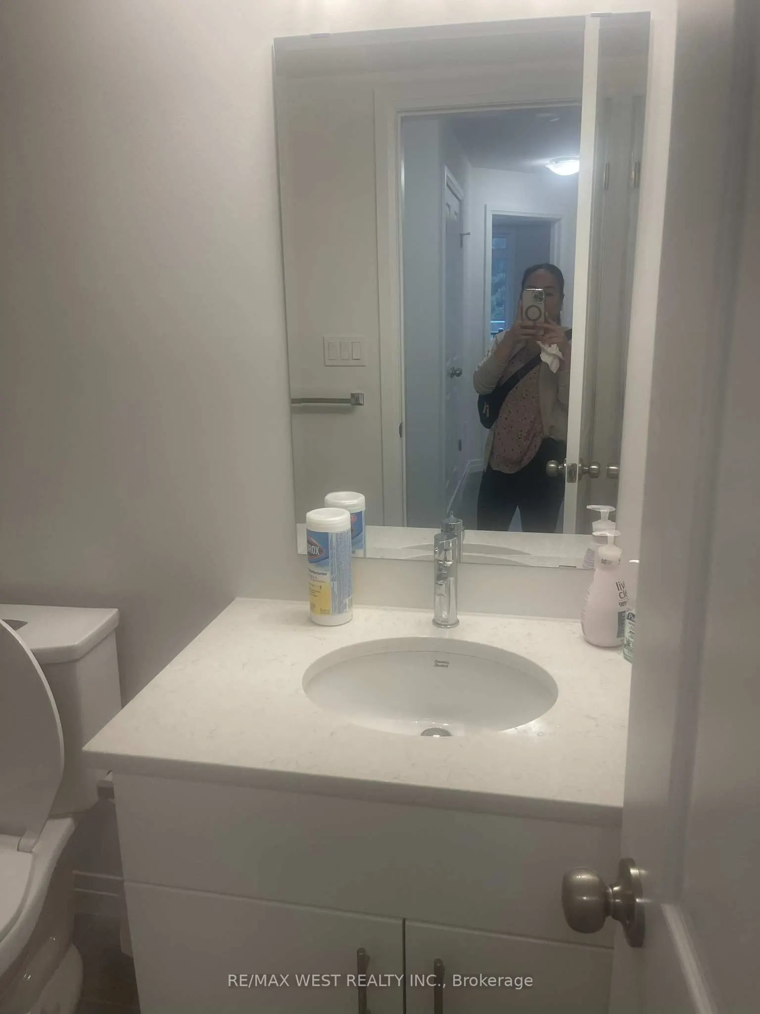 40 Thatcher Drive, #0