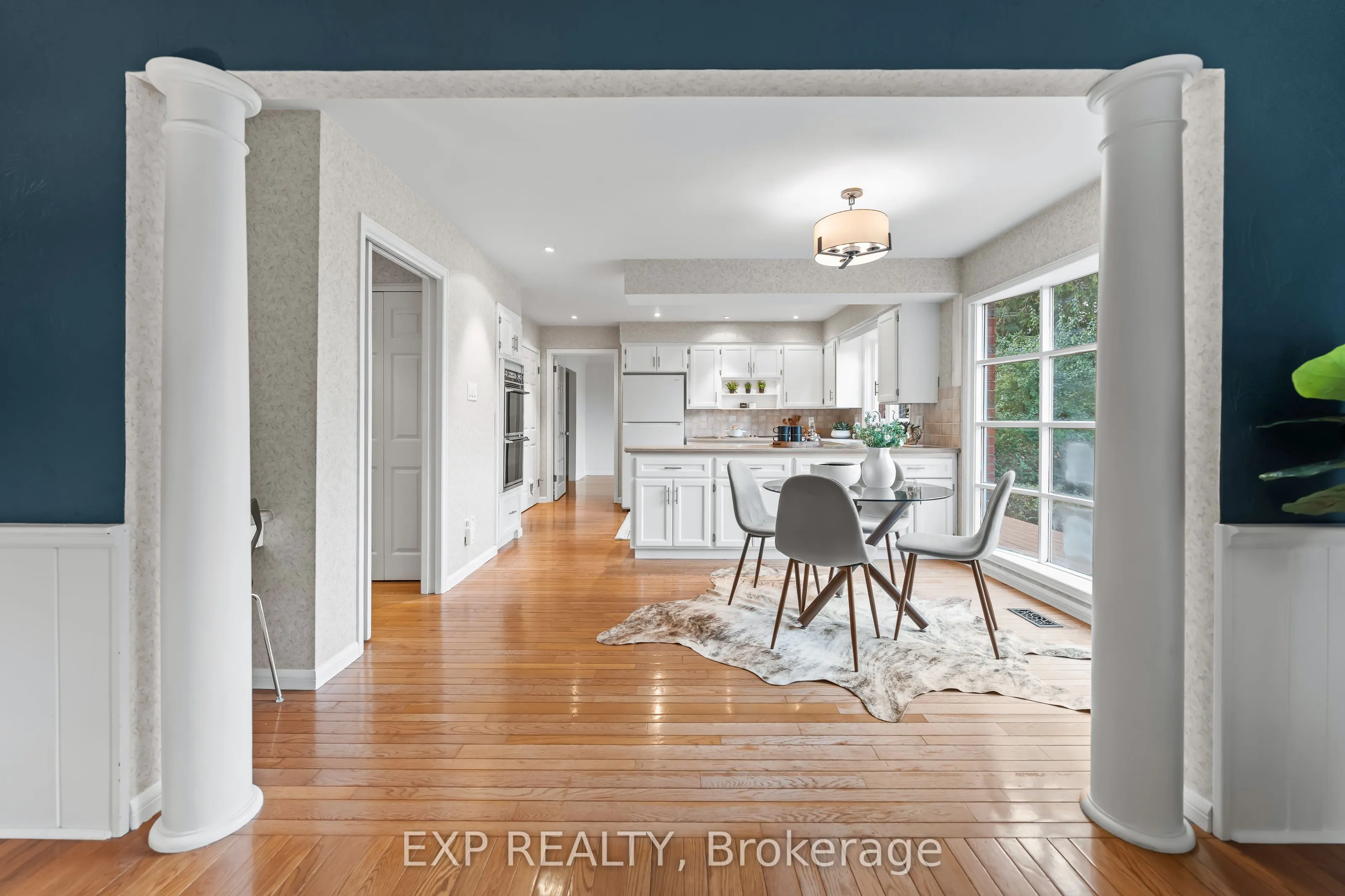 362 Pommel Gate Crescent