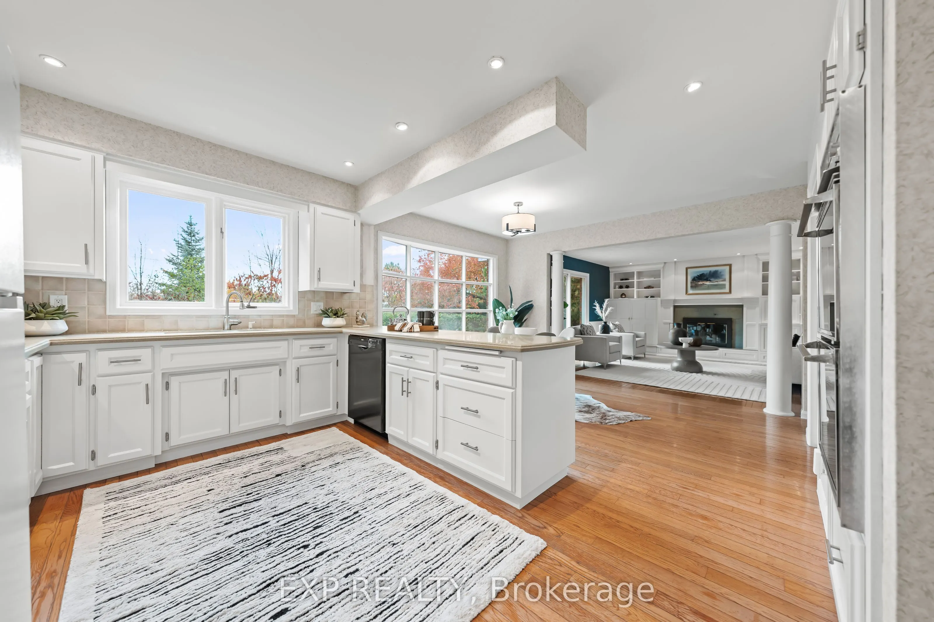 362 Pommel Gate Crescent