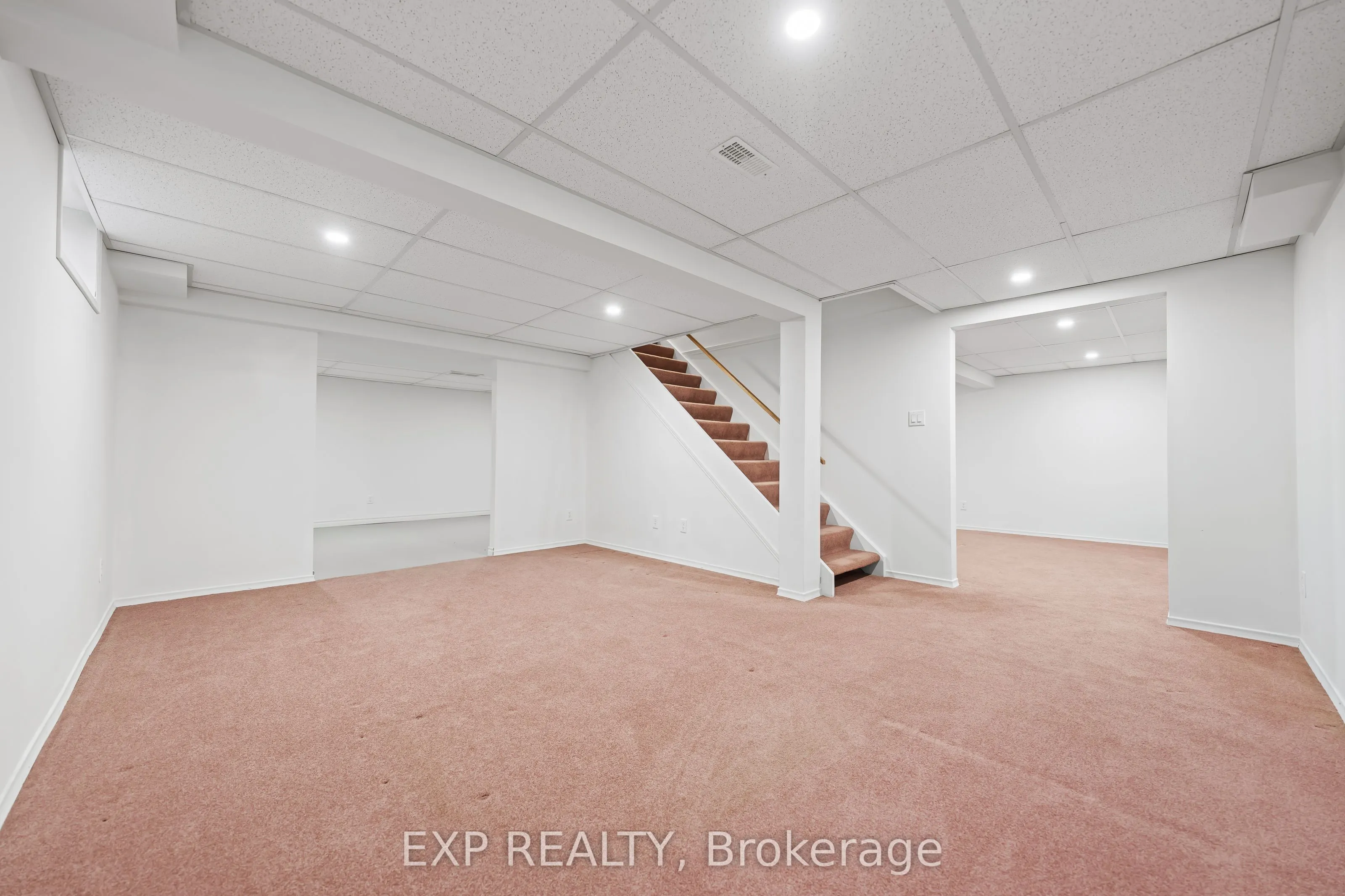 362 Pommel Gate Crescent