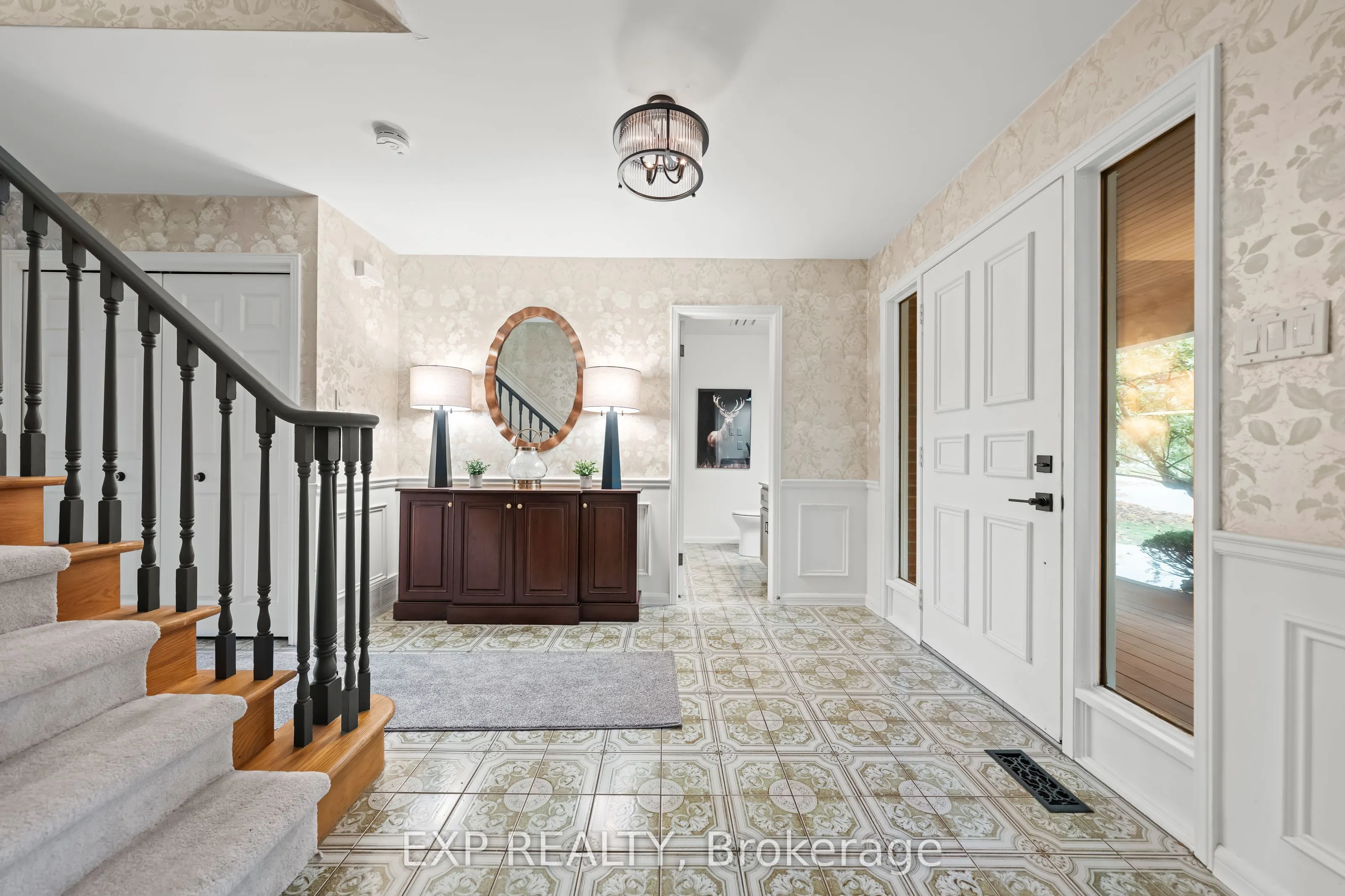 362 Pommel Gate Crescent