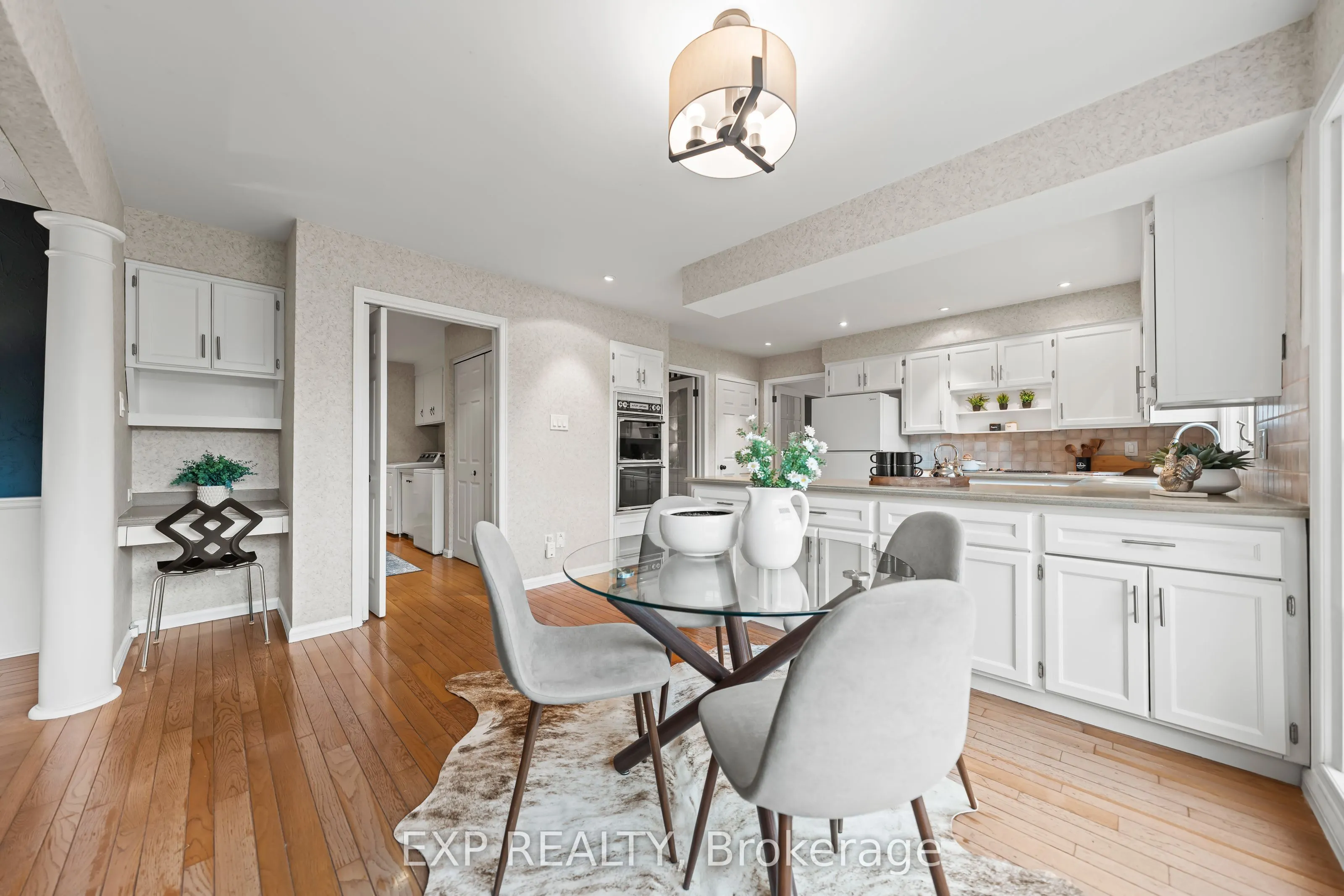 362 Pommel Gate Crescent