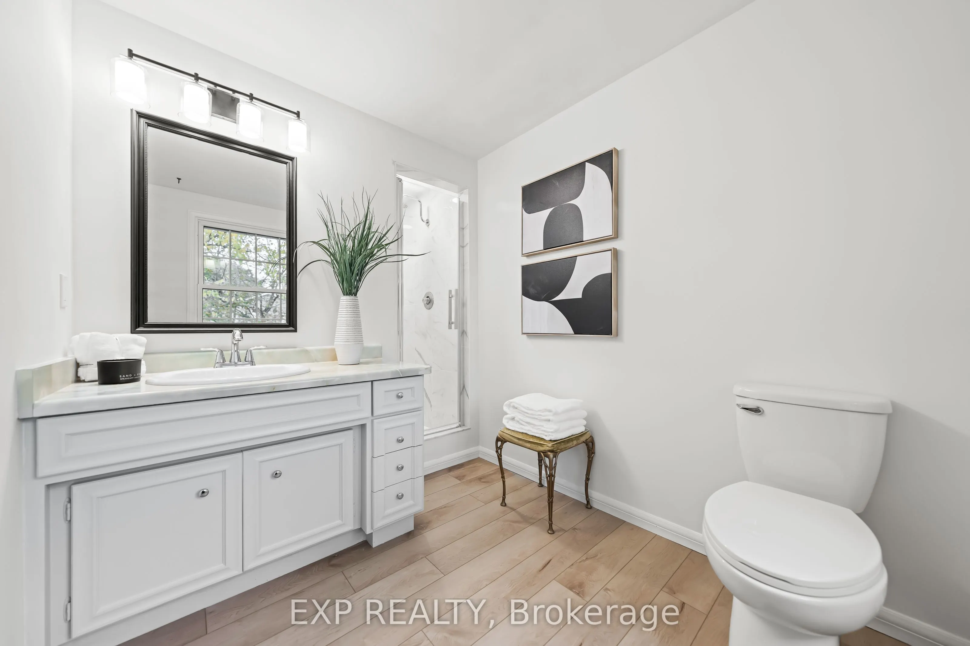 362 Pommel Gate Crescent