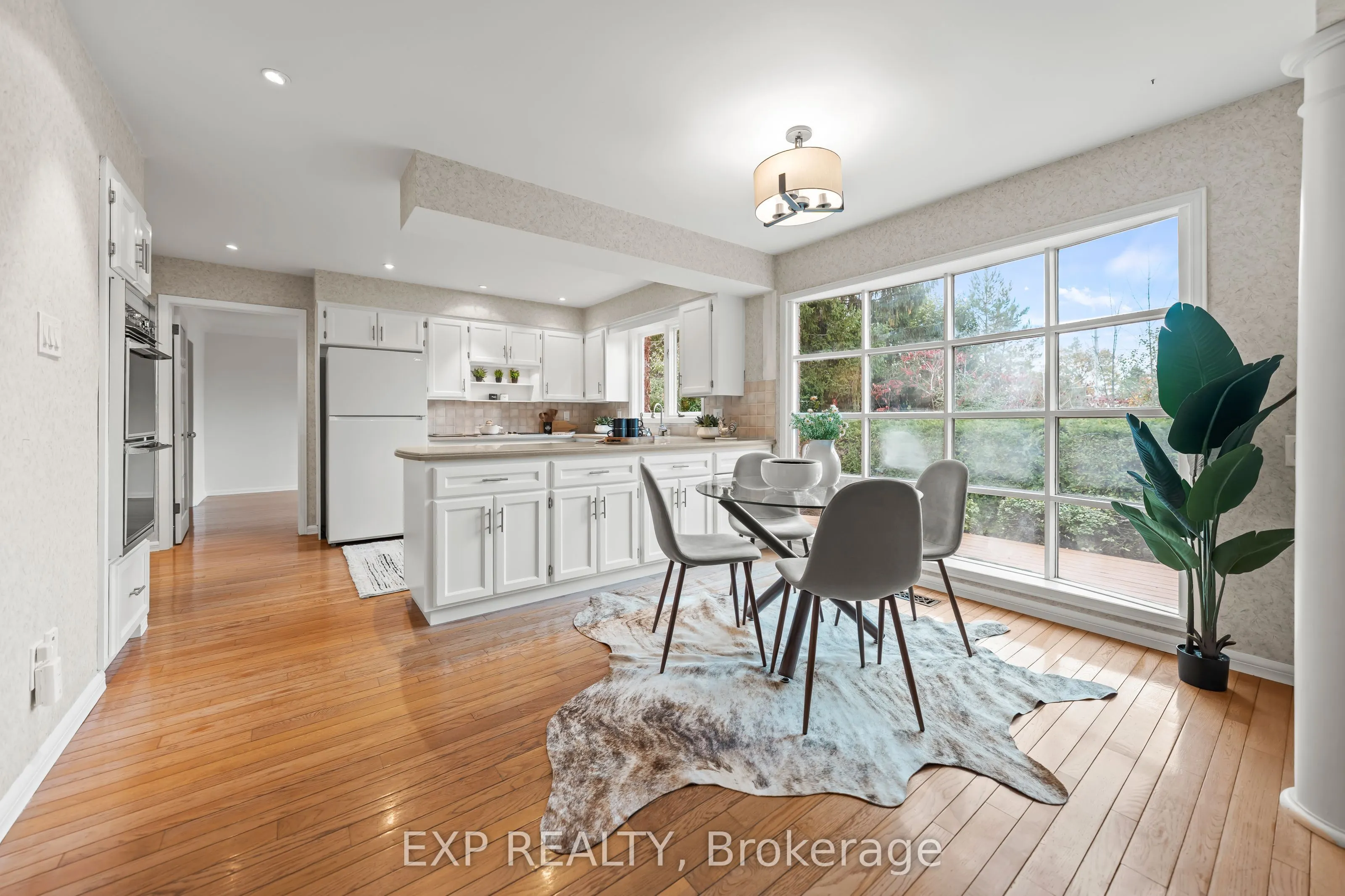 362 Pommel Gate Crescent