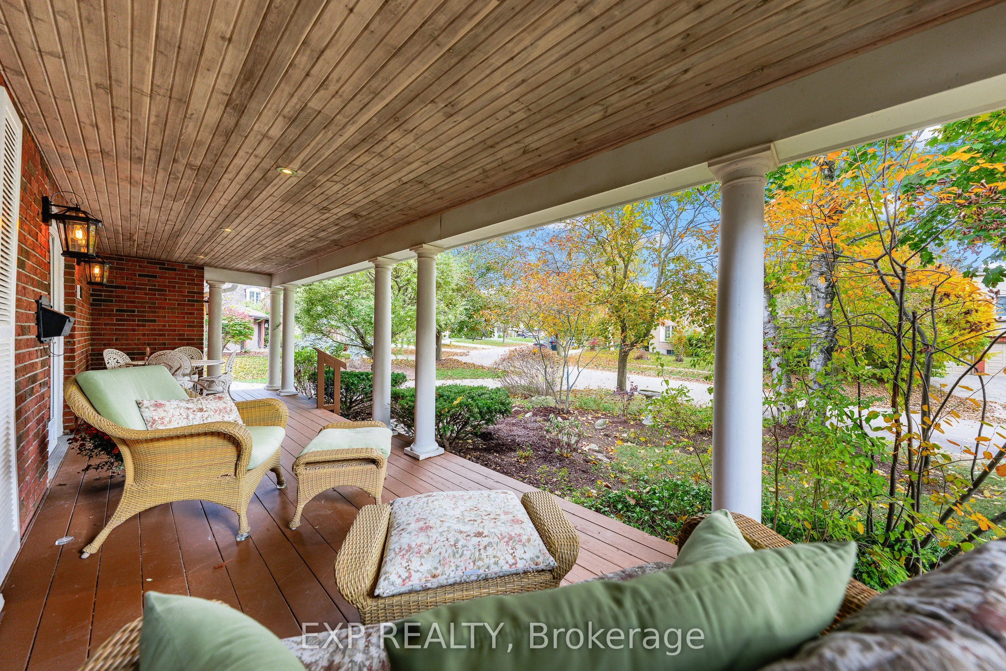 362 Pommel Gate Crescent