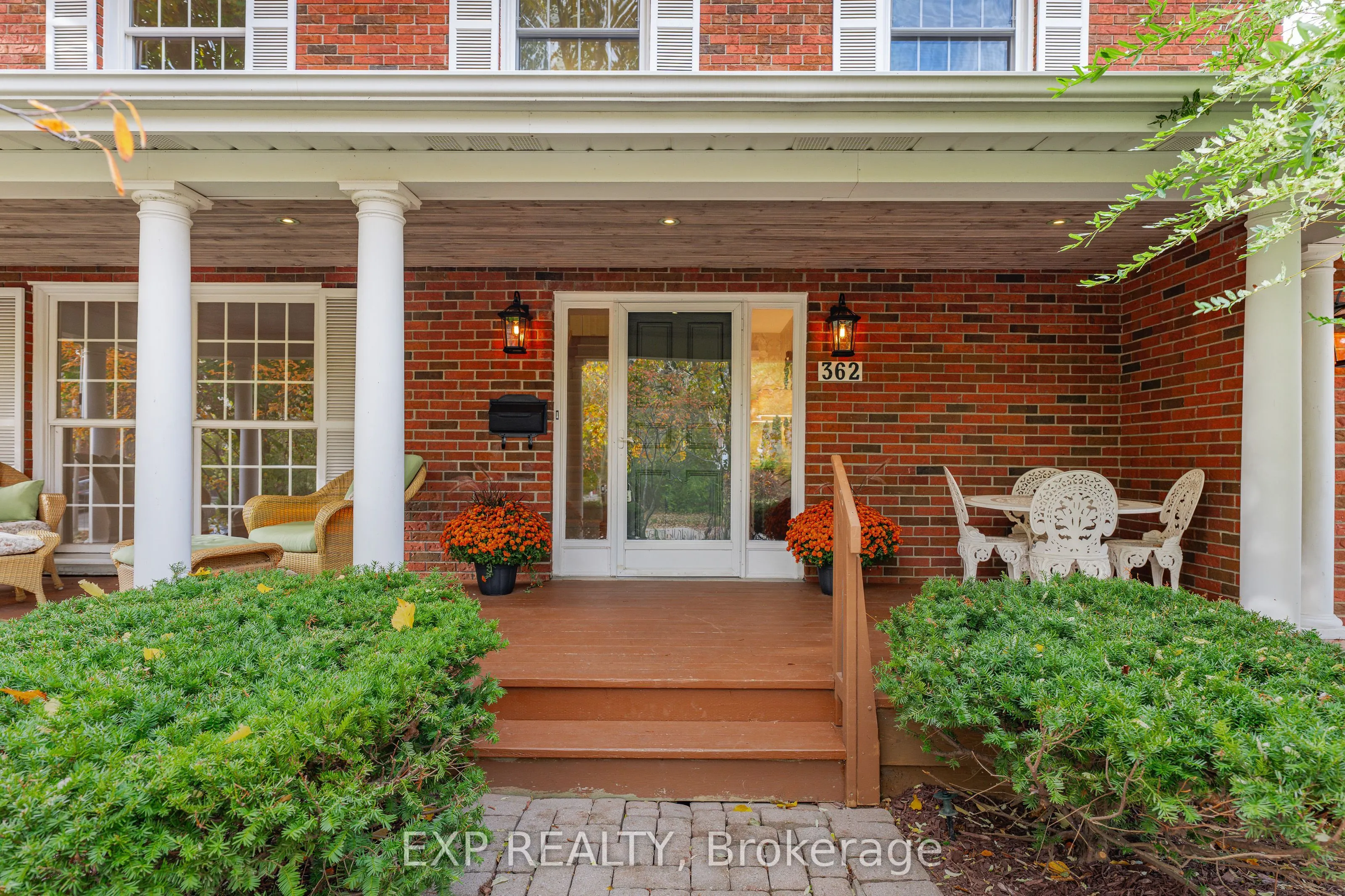 362 Pommel Gate Crescent