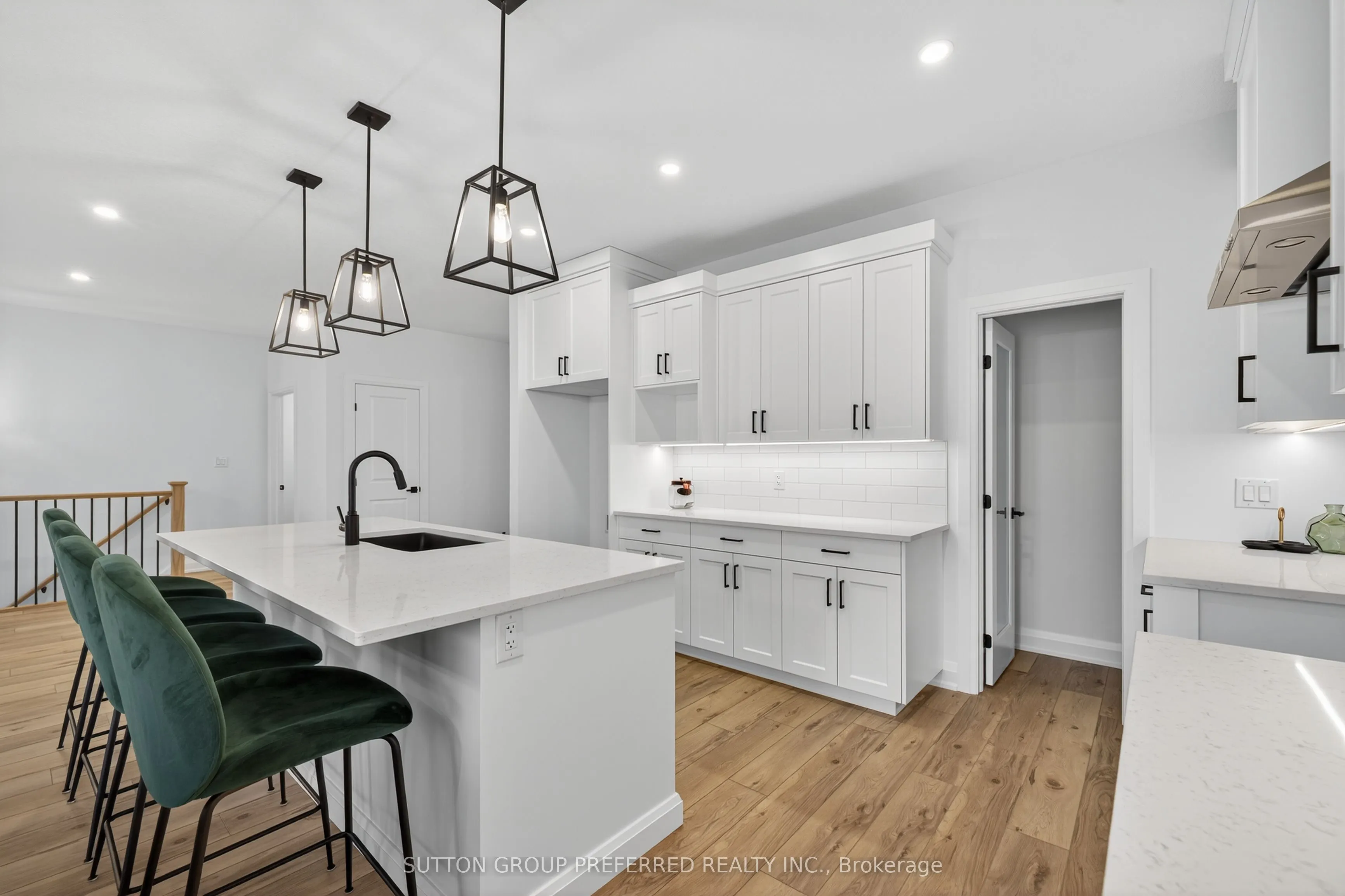 175 GLENGARIFF Drive, #22