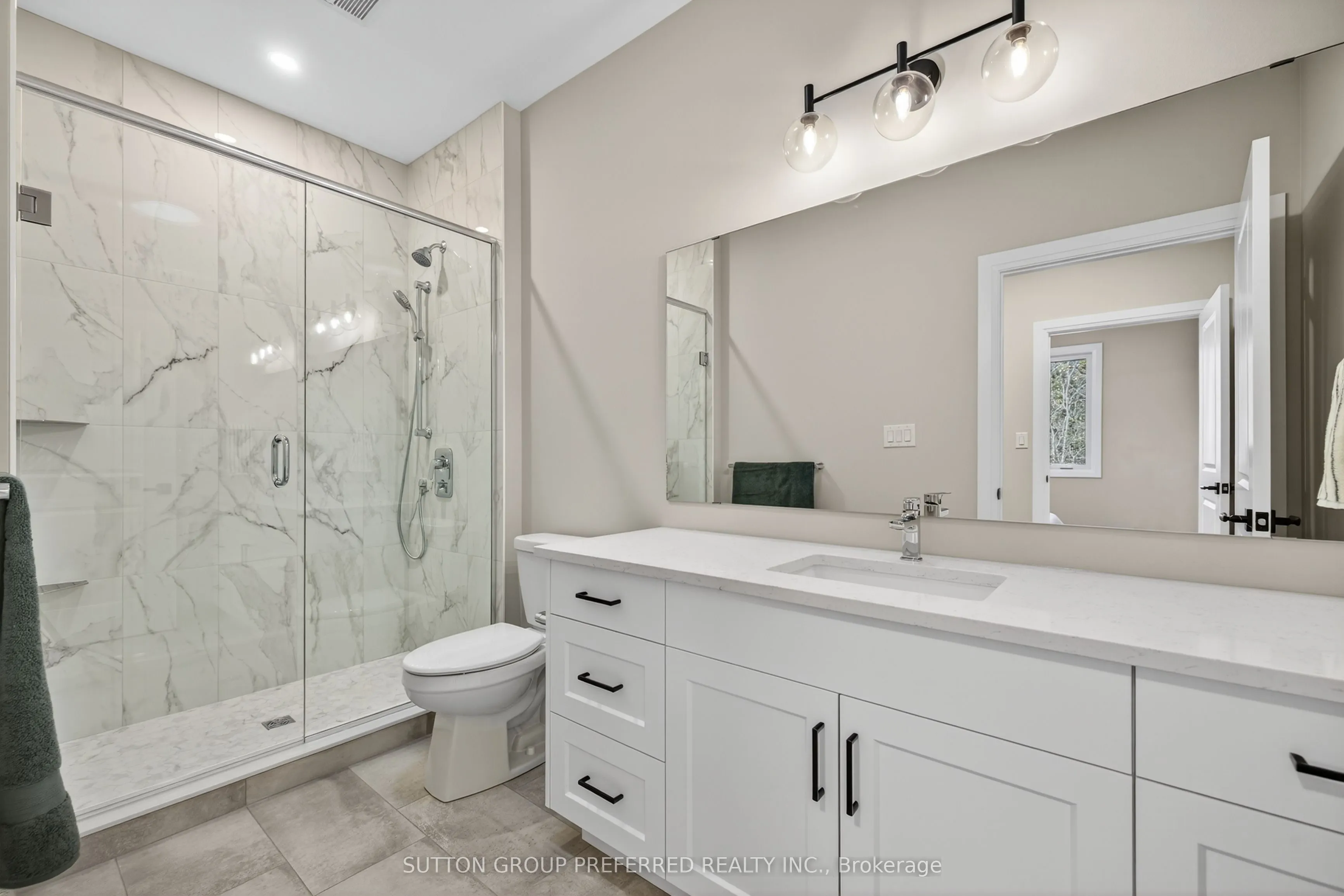 175 GLENGARIFF Drive, #22