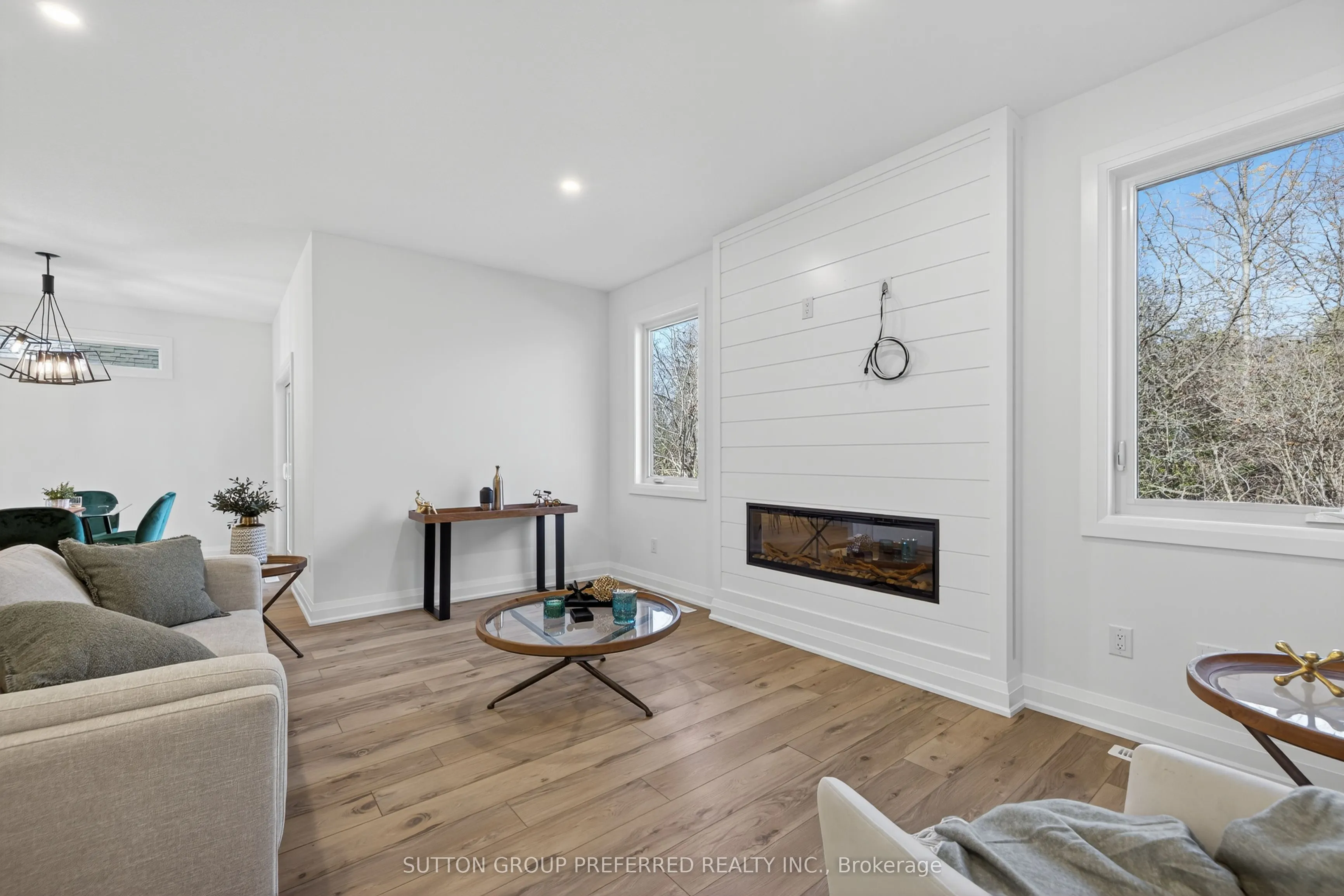 175 GLENGARIFF Drive, #22