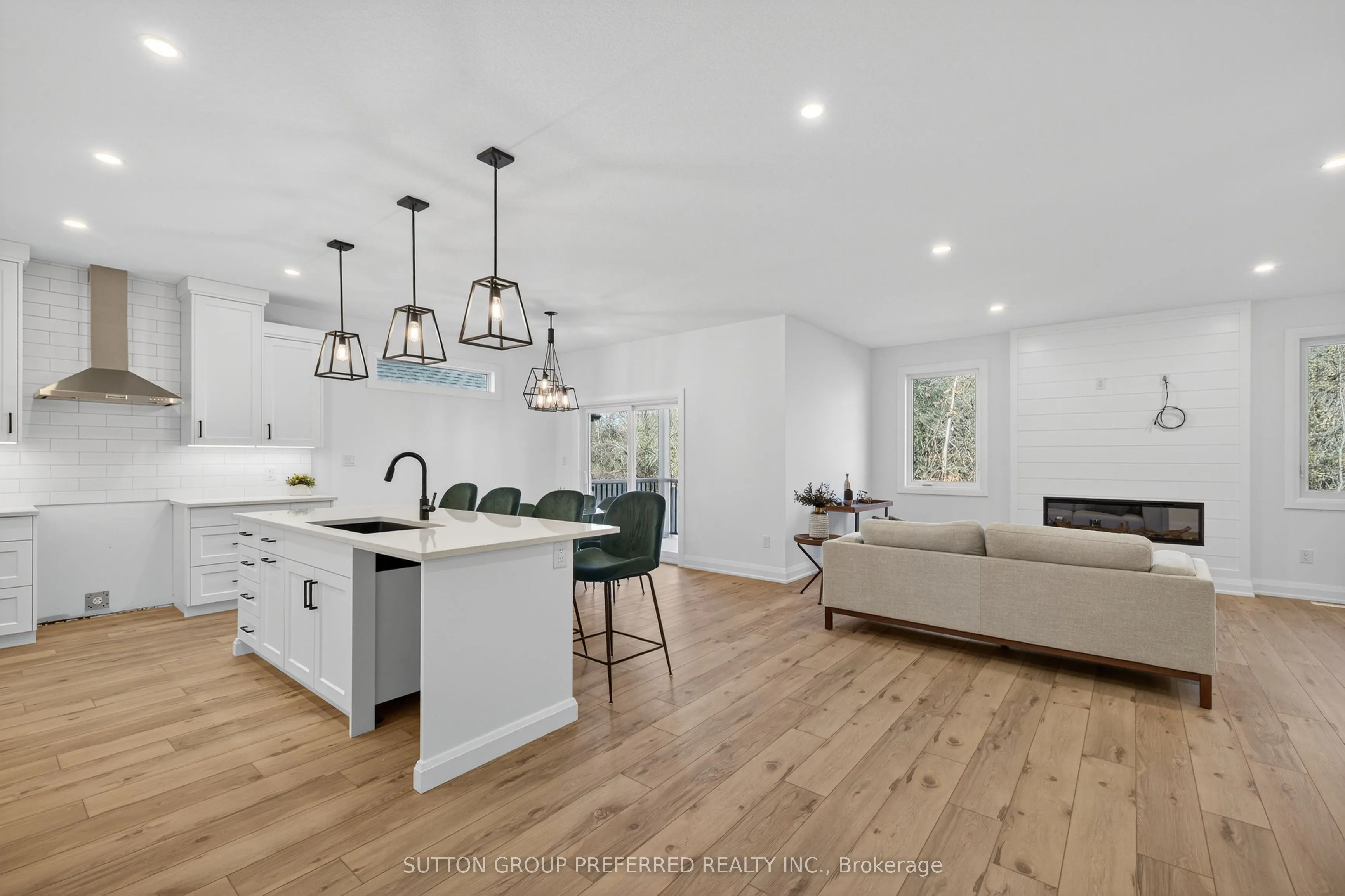 175 GLENGARIFF Drive, #22