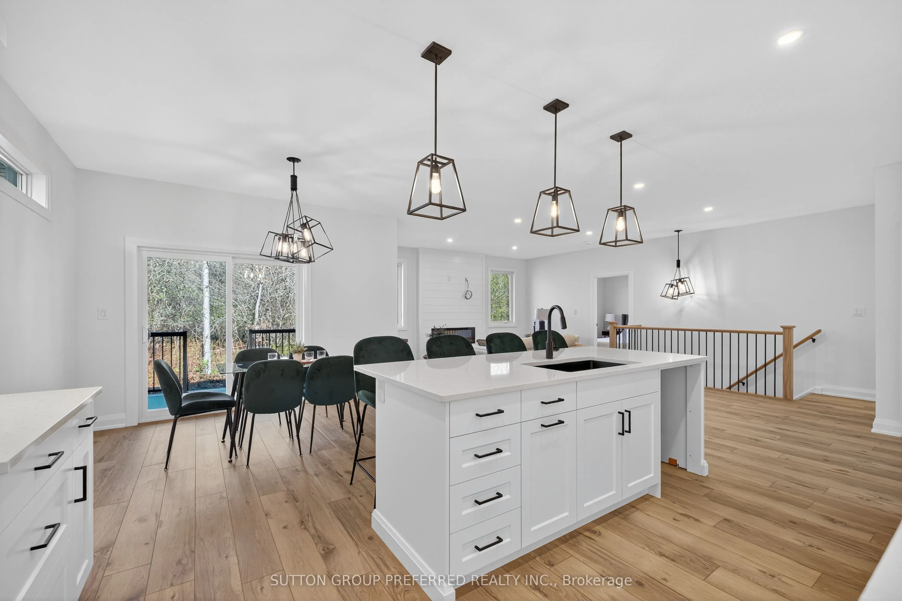 175 GLENGARIFF Drive, #22