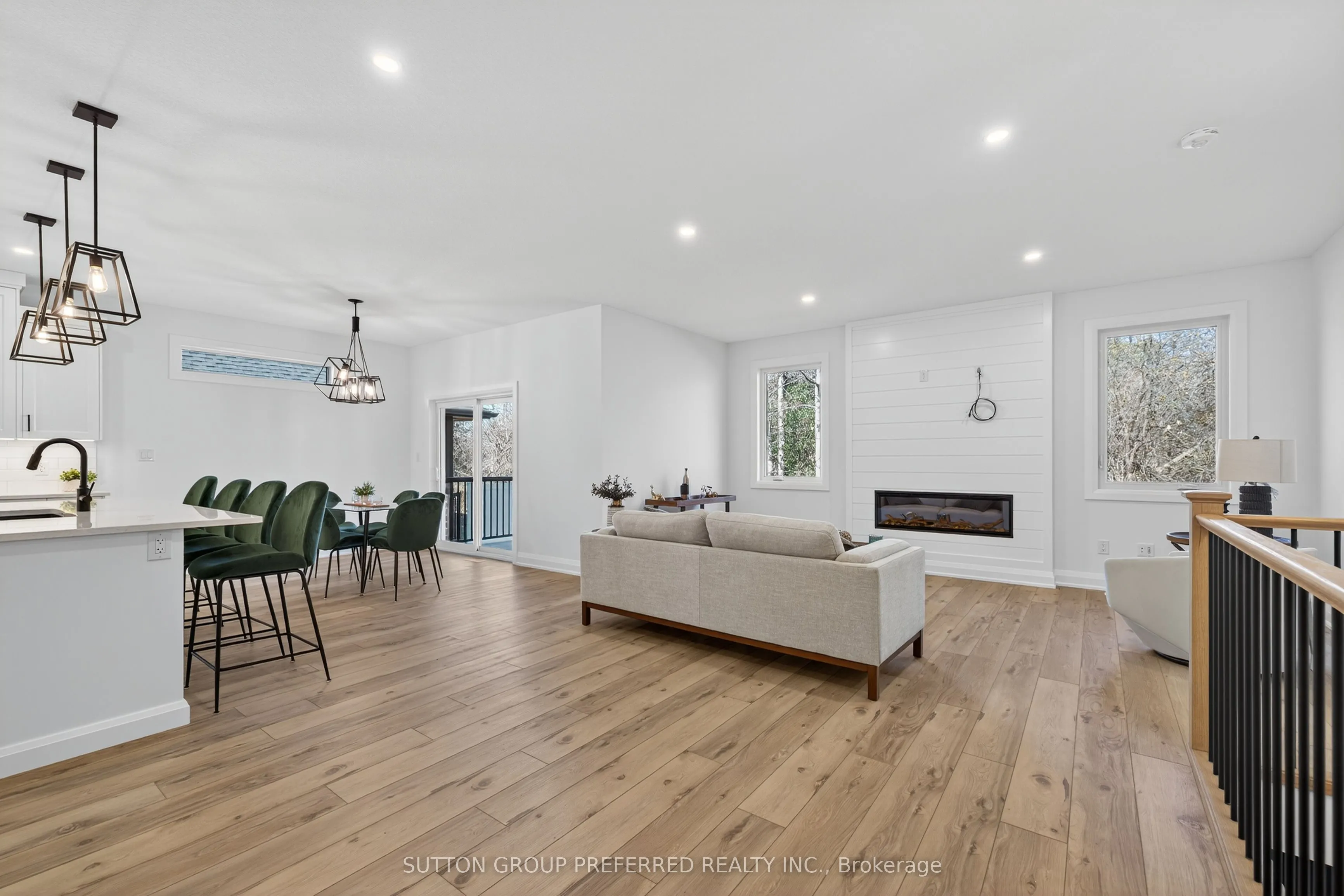 175 GLENGARIFF Drive, #22