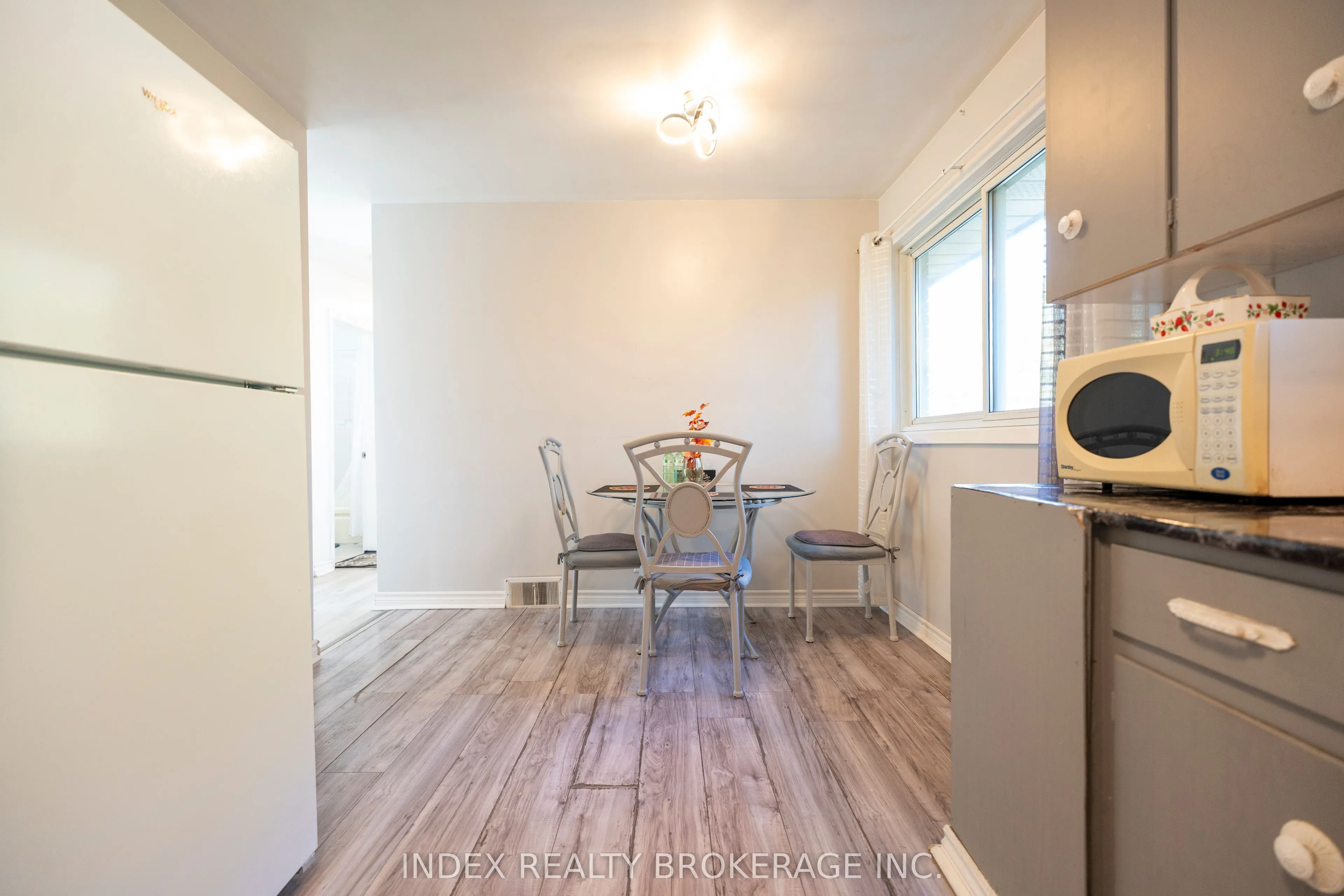 3664 Arlington Avenue