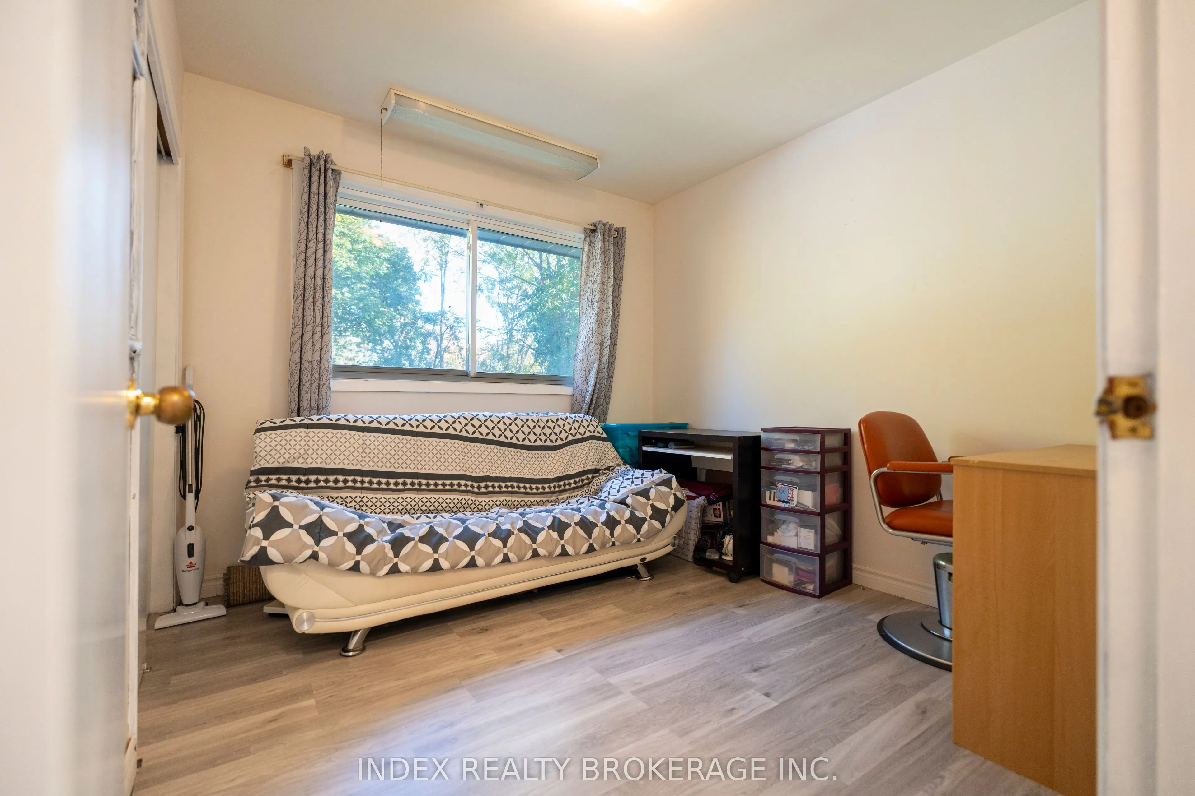 3664 Arlington Avenue