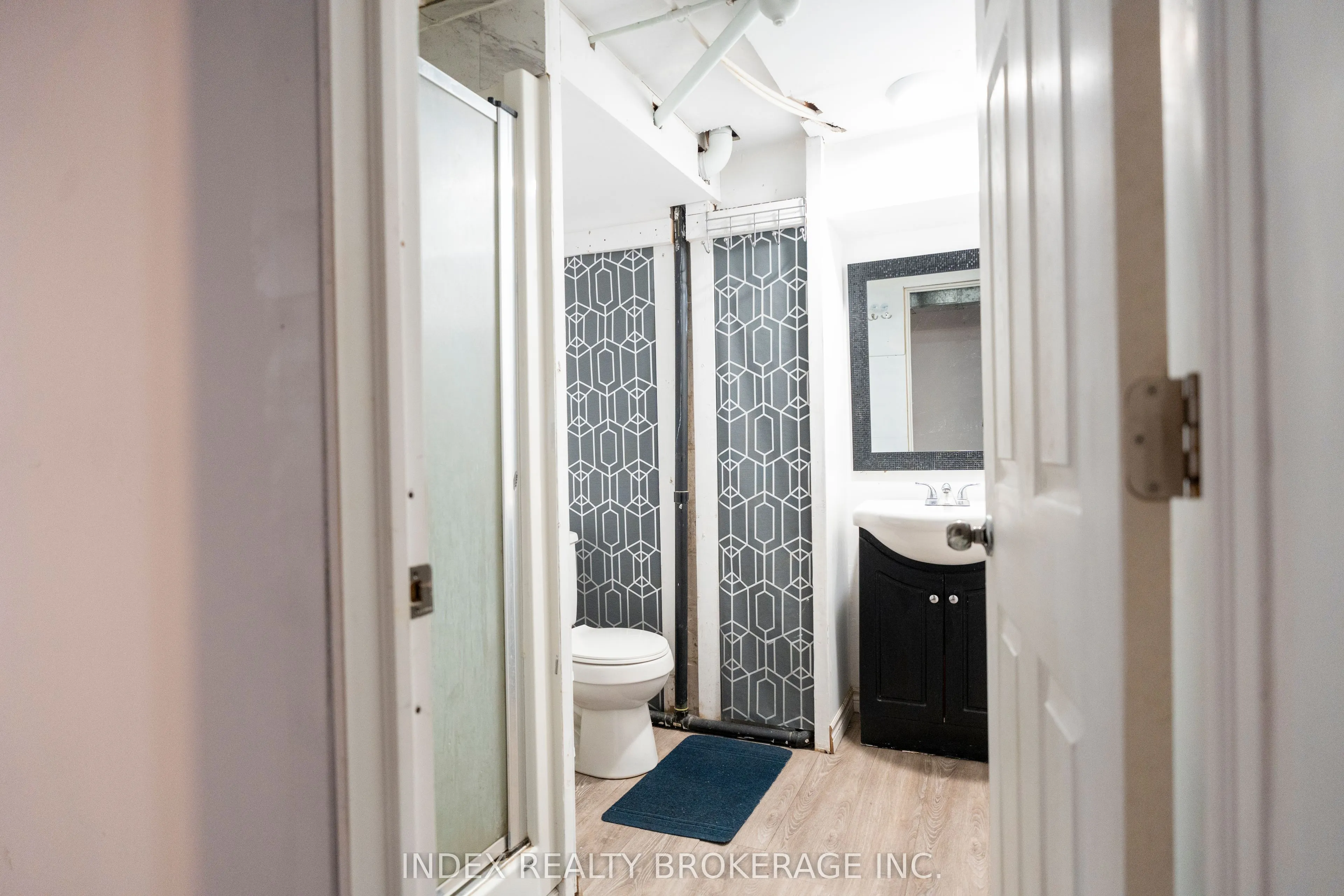 3664 Arlington Avenue