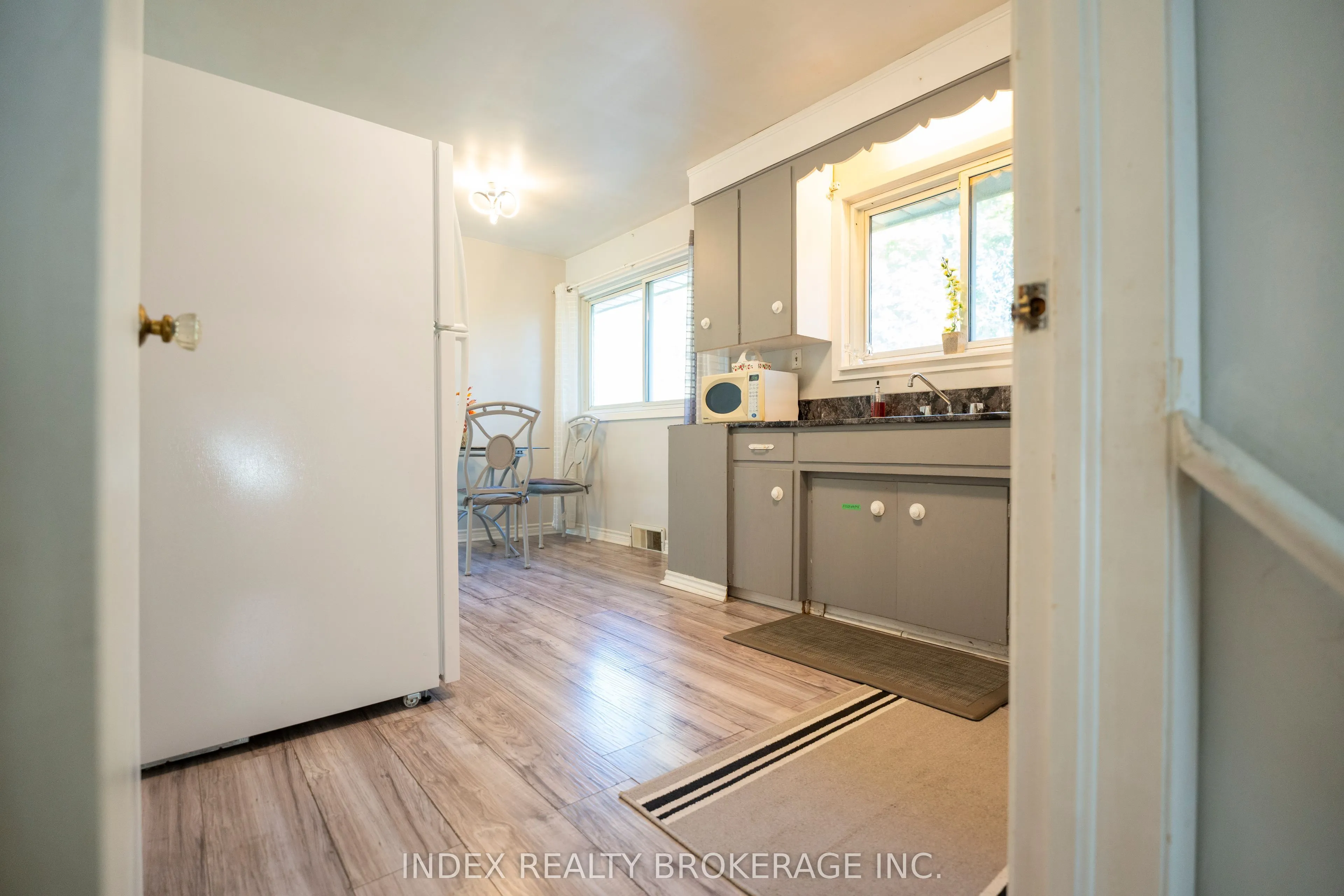 3664 Arlington Avenue