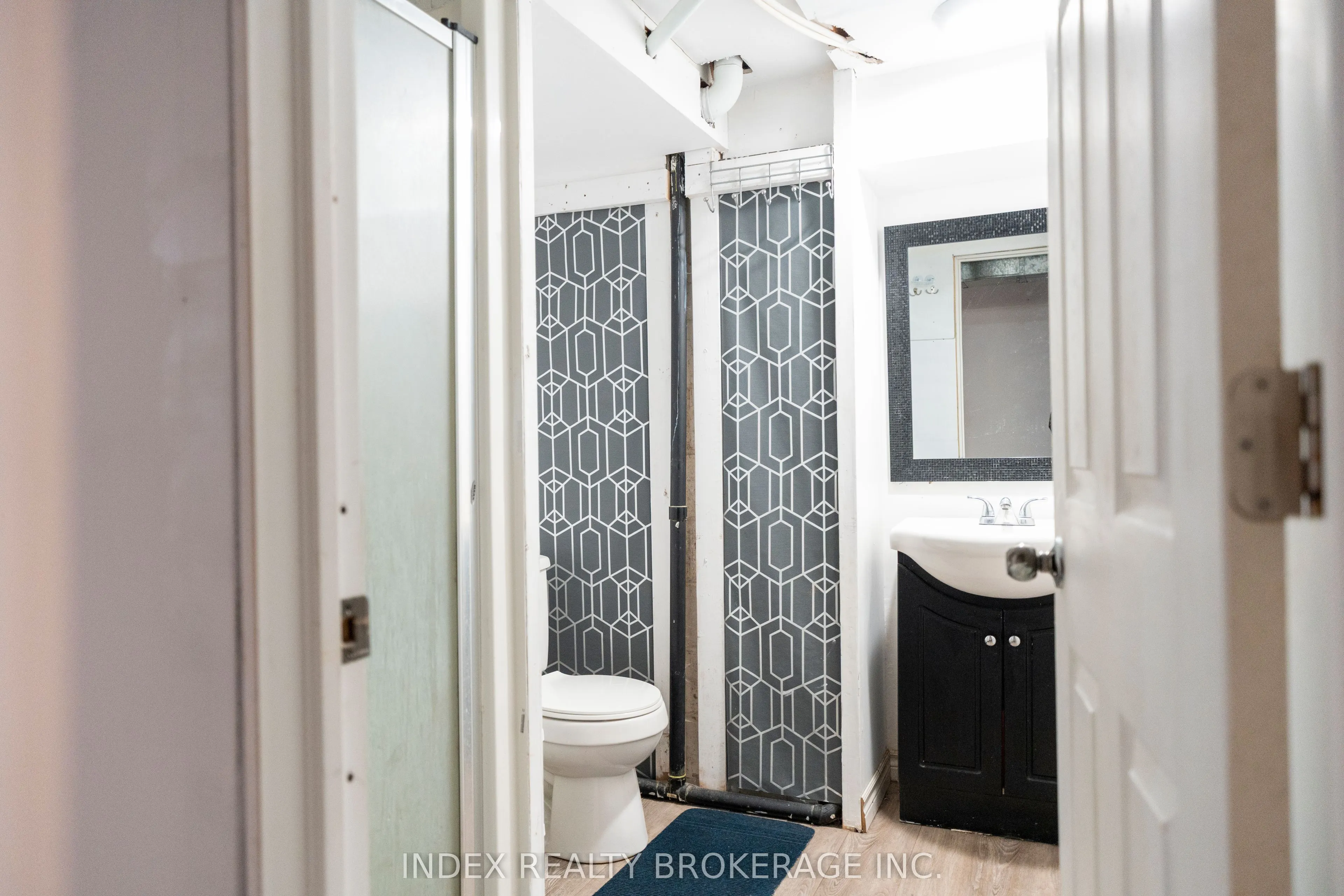 3664 Arlington Avenue