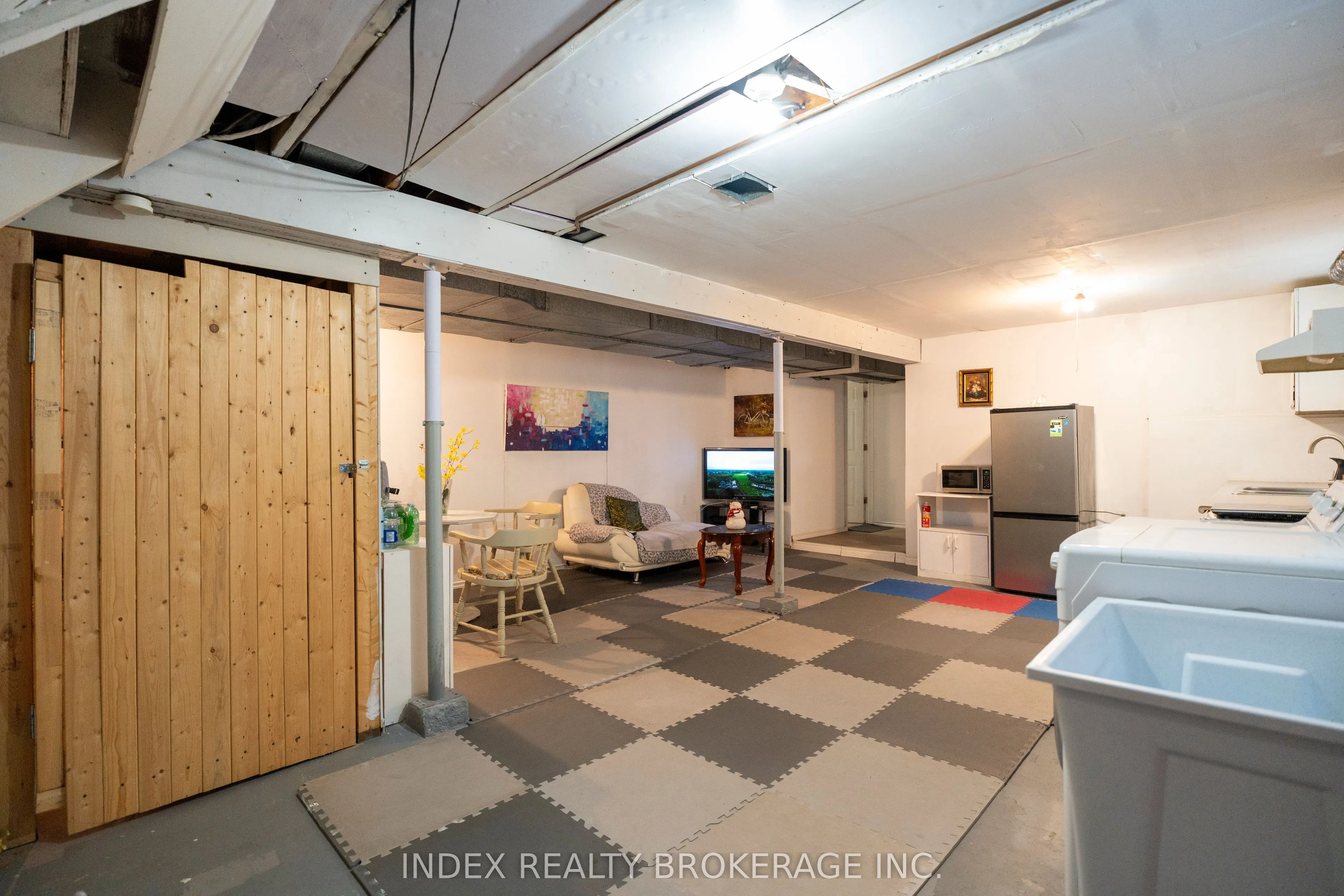 3664 Arlington Avenue