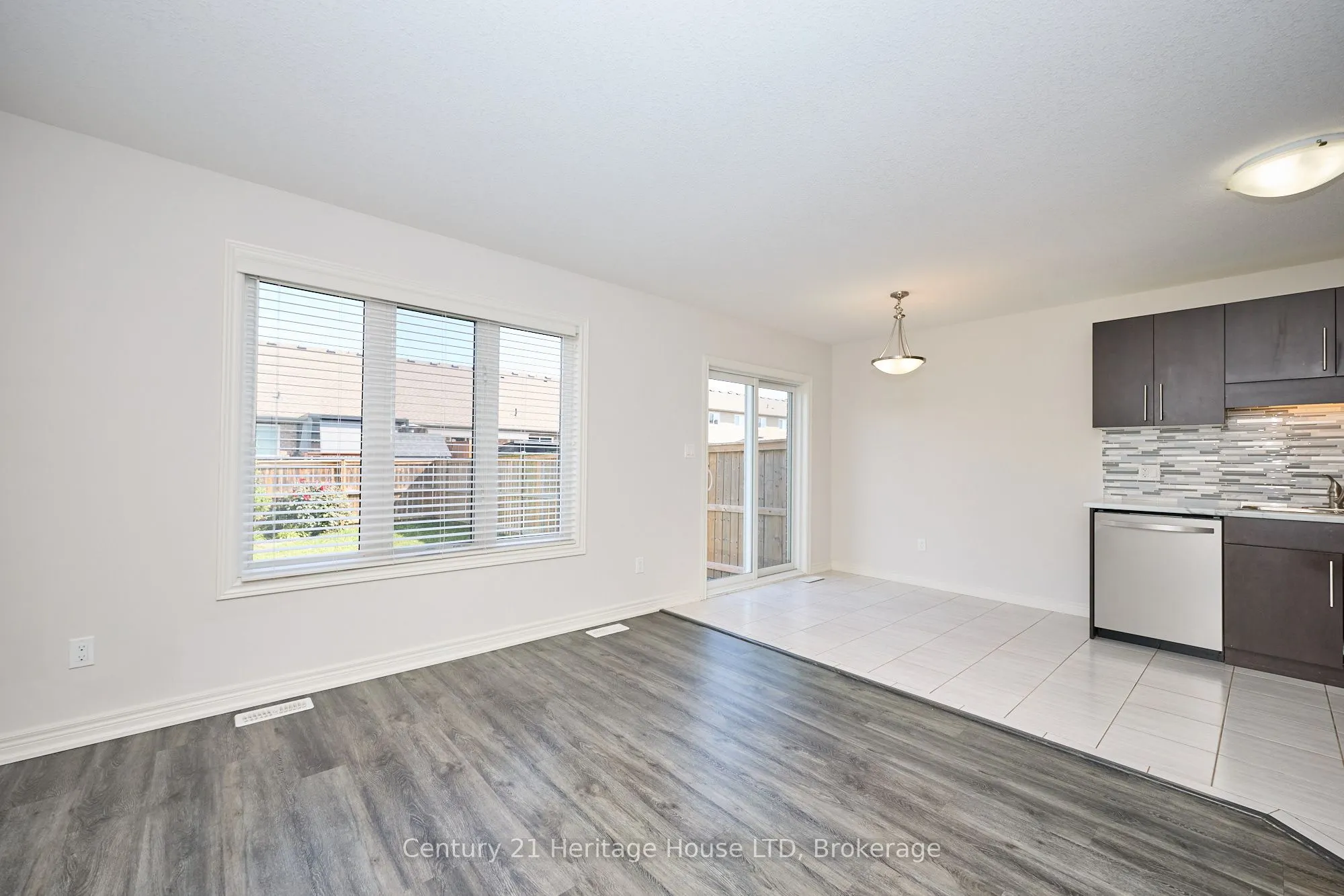 289 SILVERWOOD Avenue