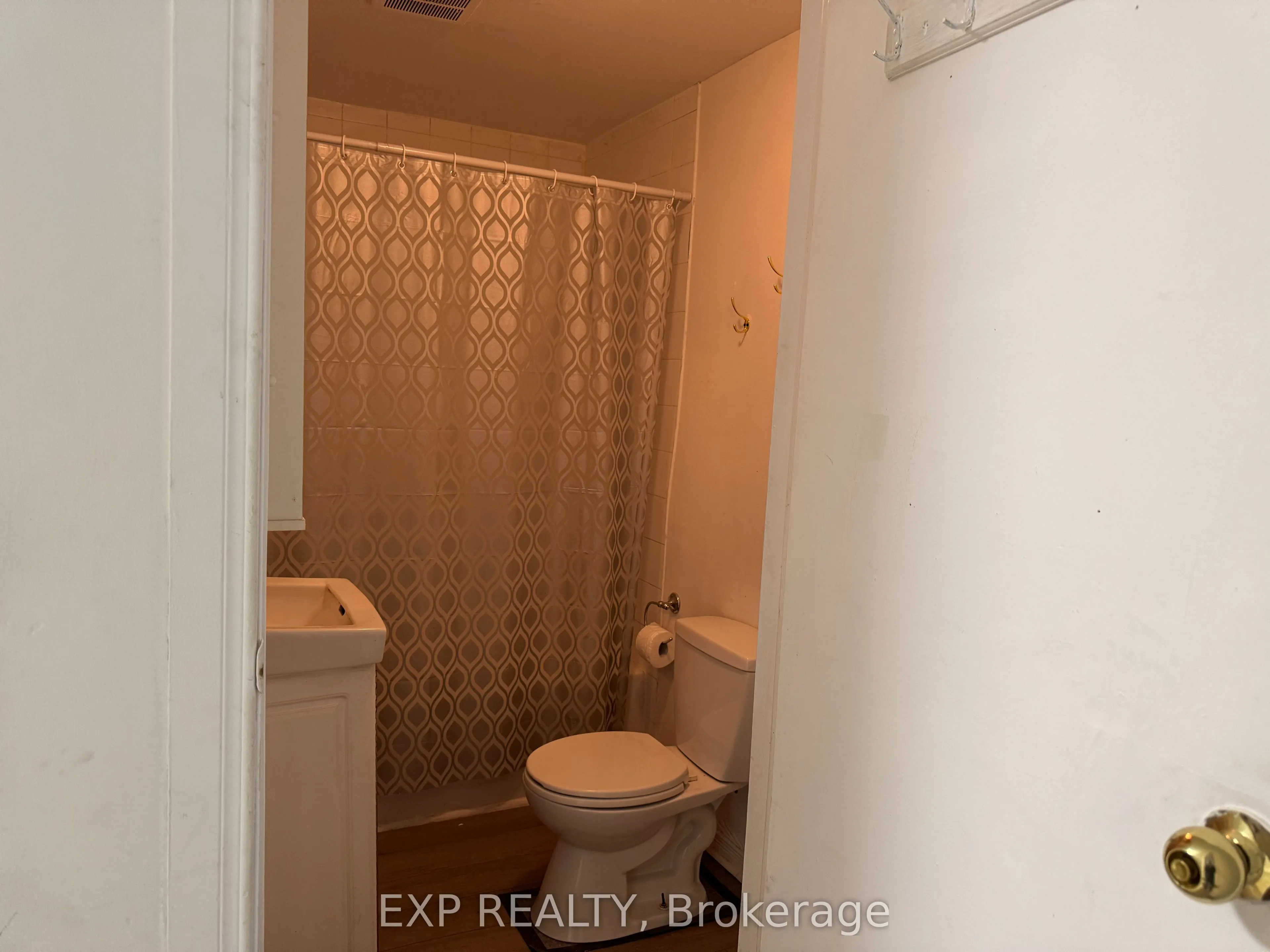 70 BARRETTE Street, #1