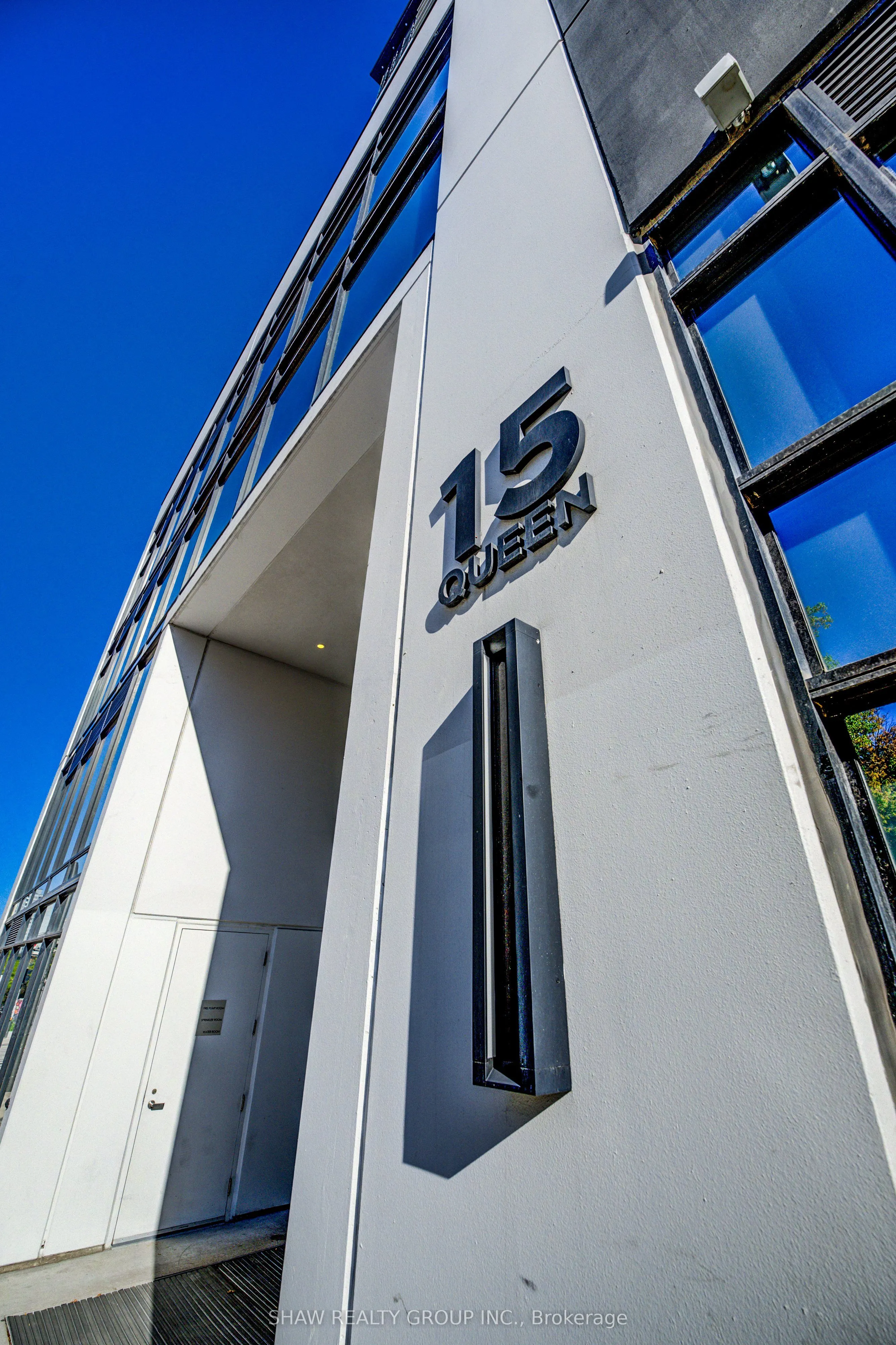 15 Queen Street S, #1015