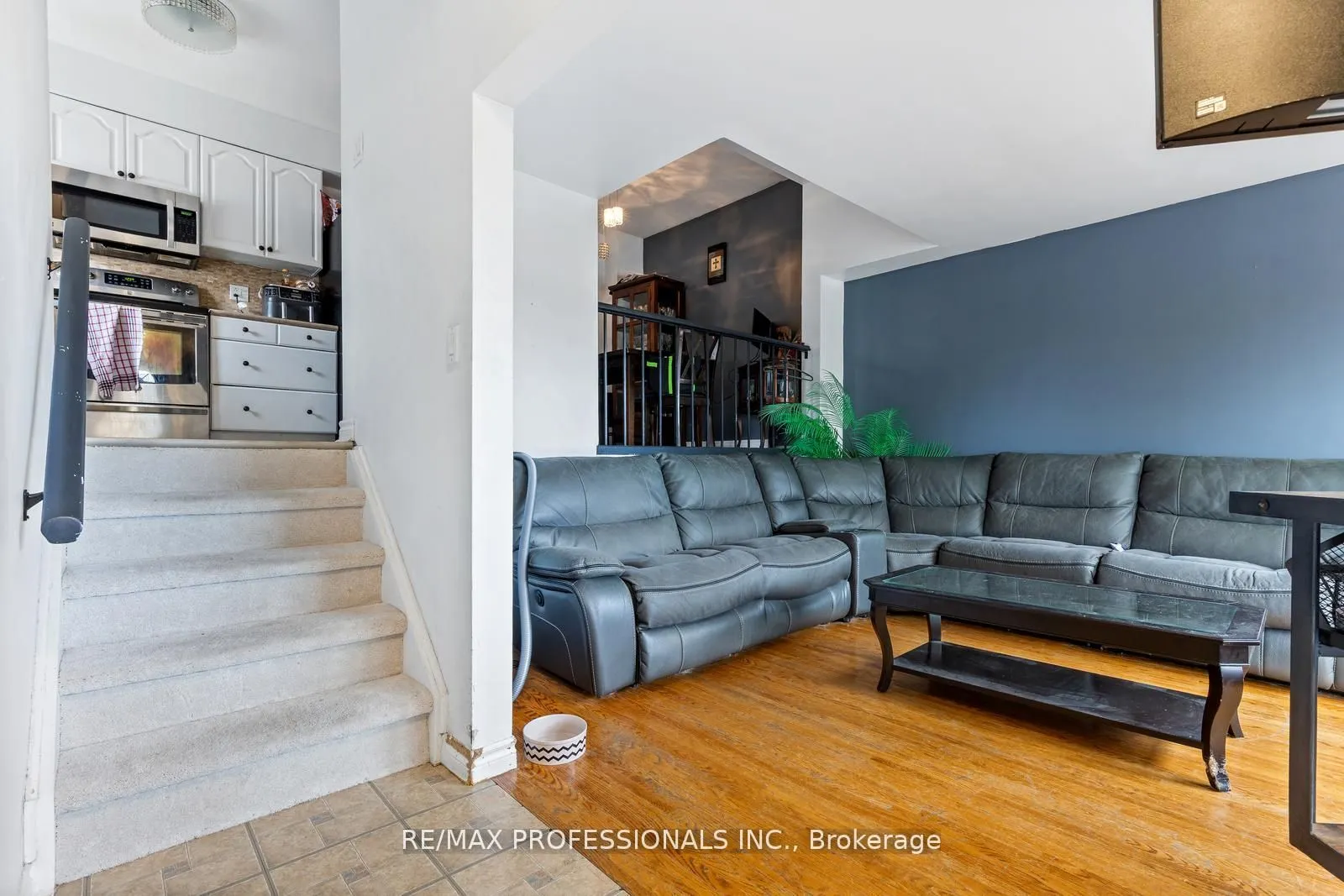 5 Viking Court, #304