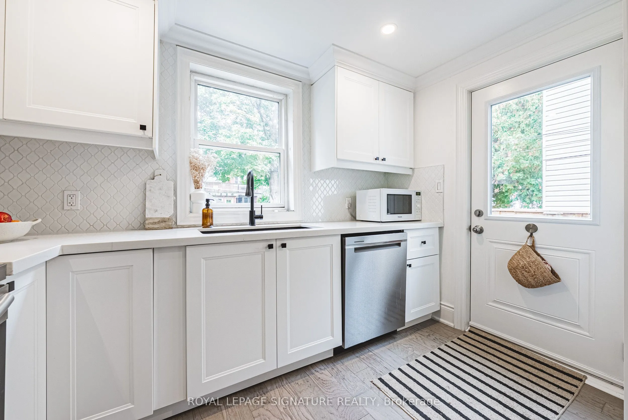 110 Kensington Avenue S