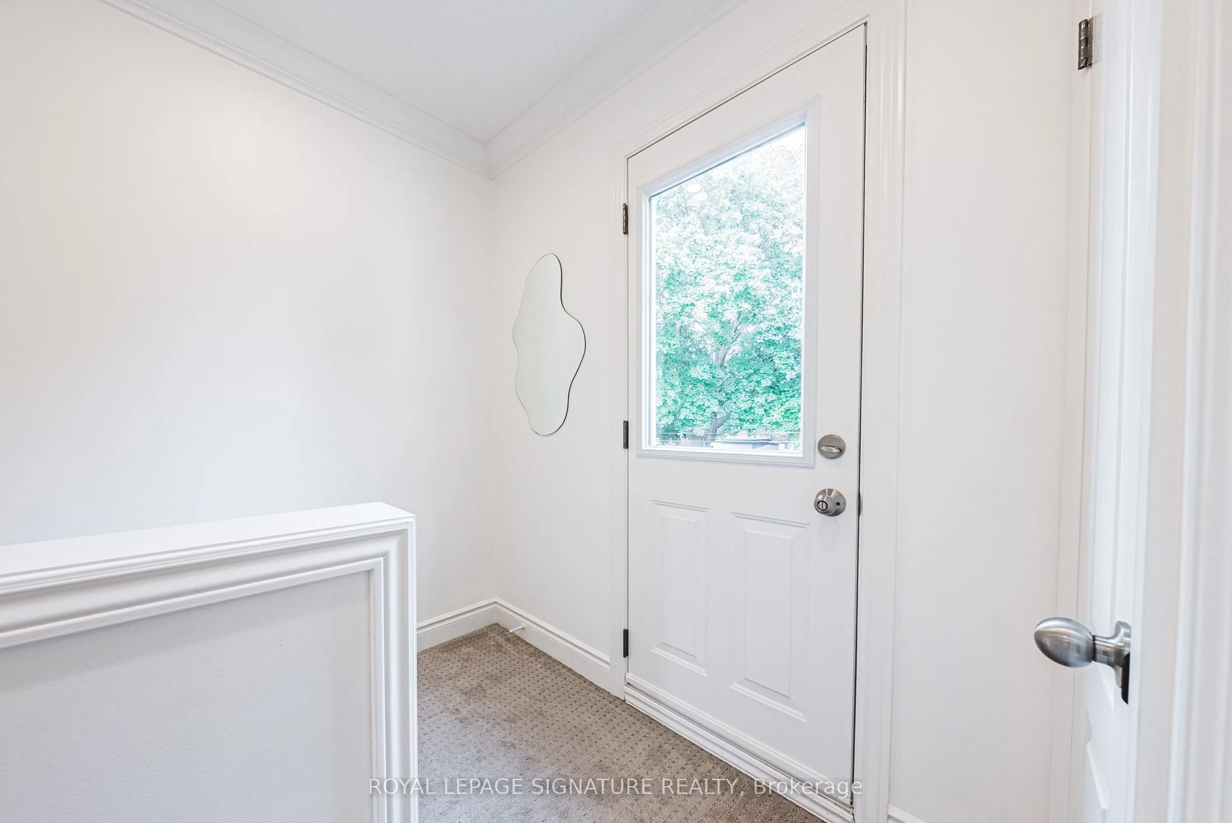 110 Kensington Avenue S