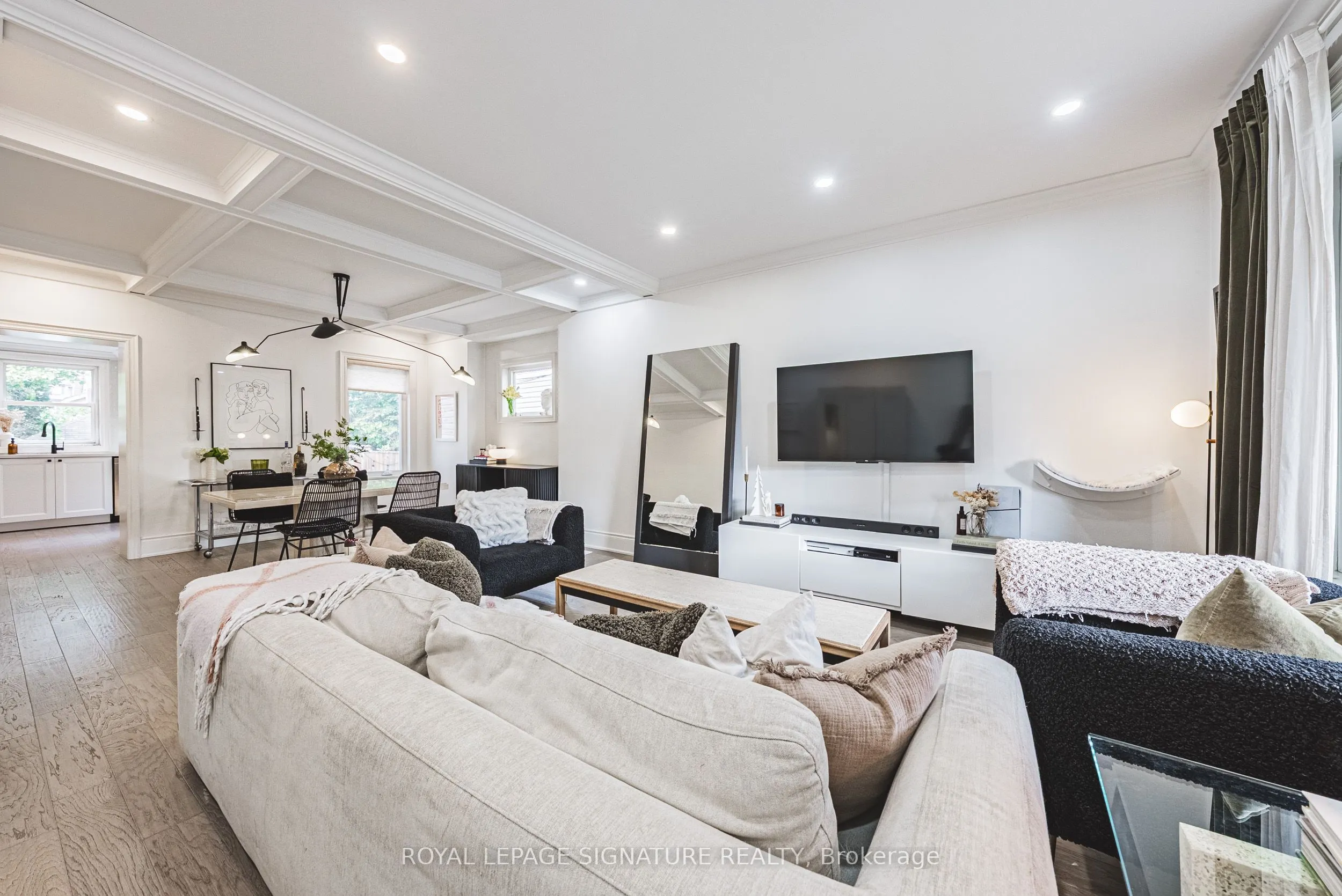 110 Kensington Avenue S