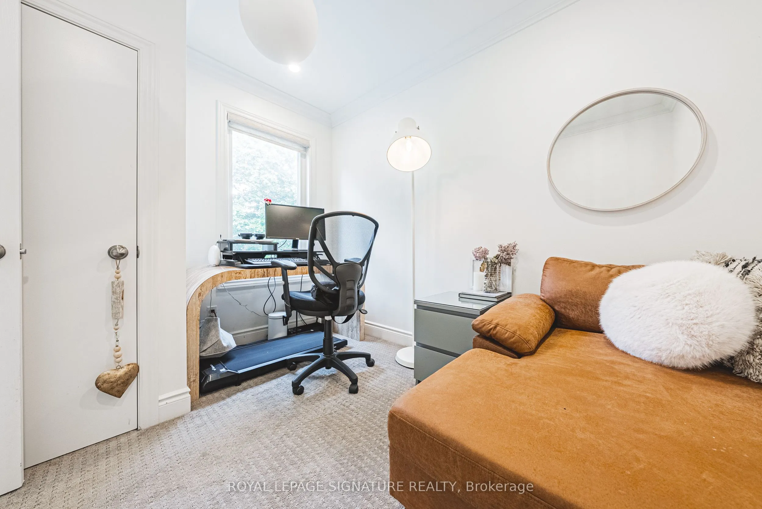 110 Kensington Avenue S