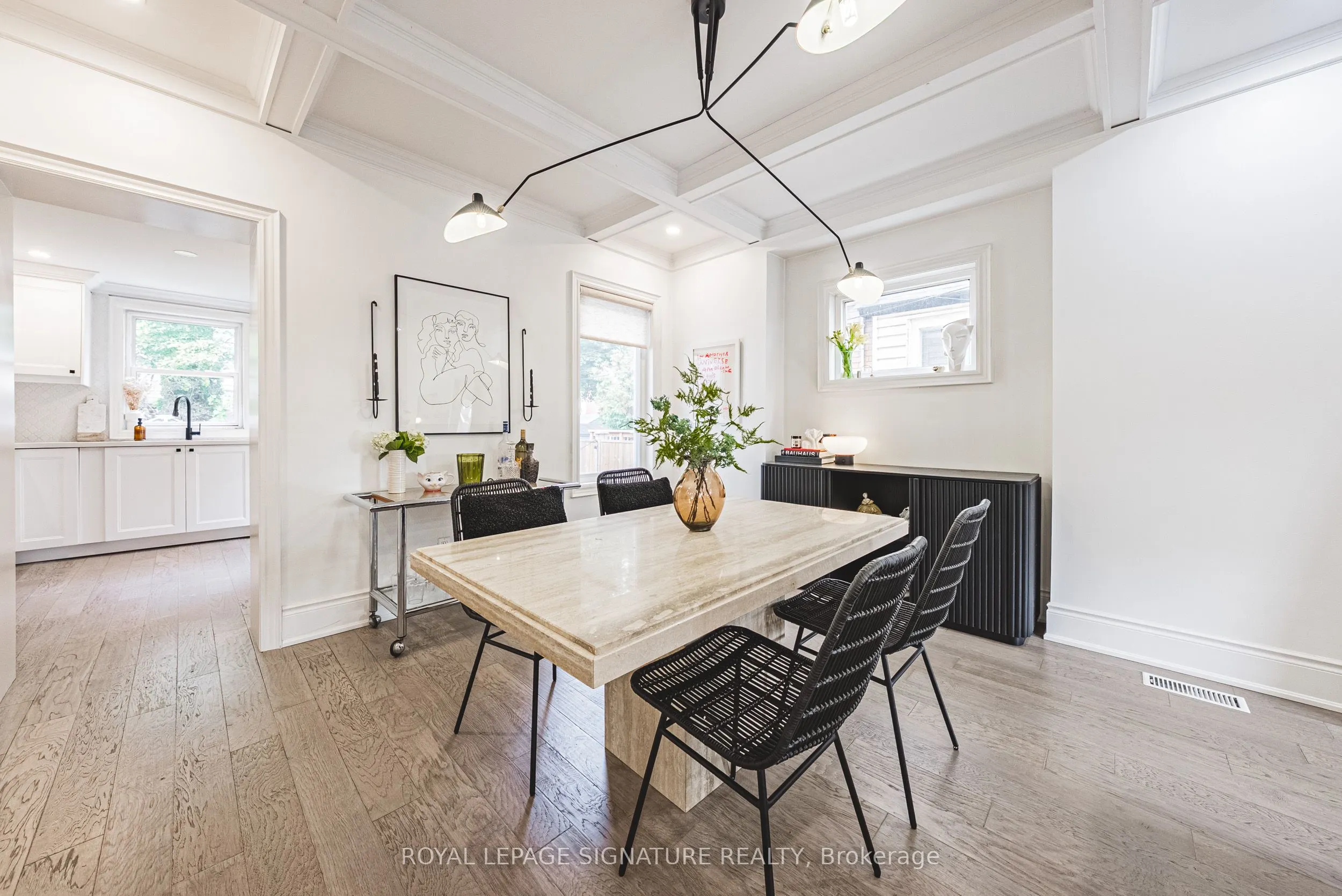 110 Kensington Avenue S