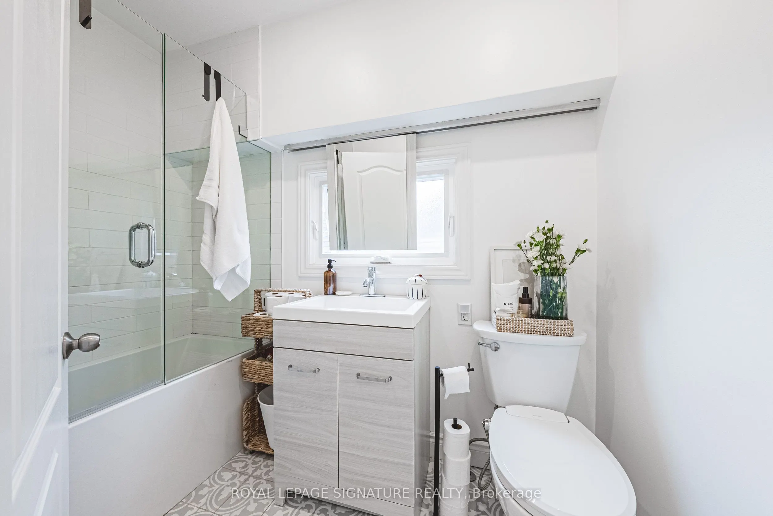 110 Kensington Avenue S