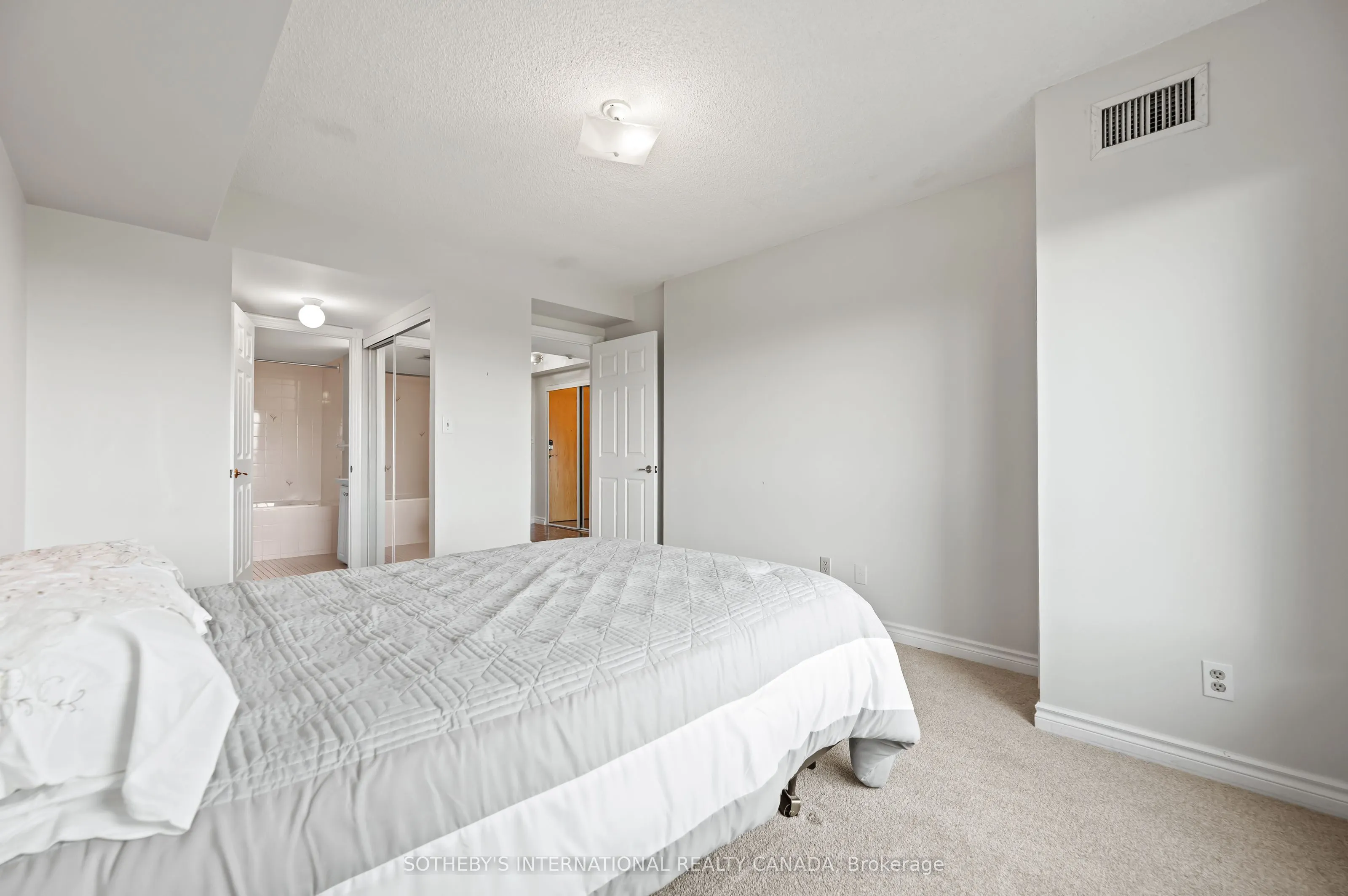 237 King Street W, #1003