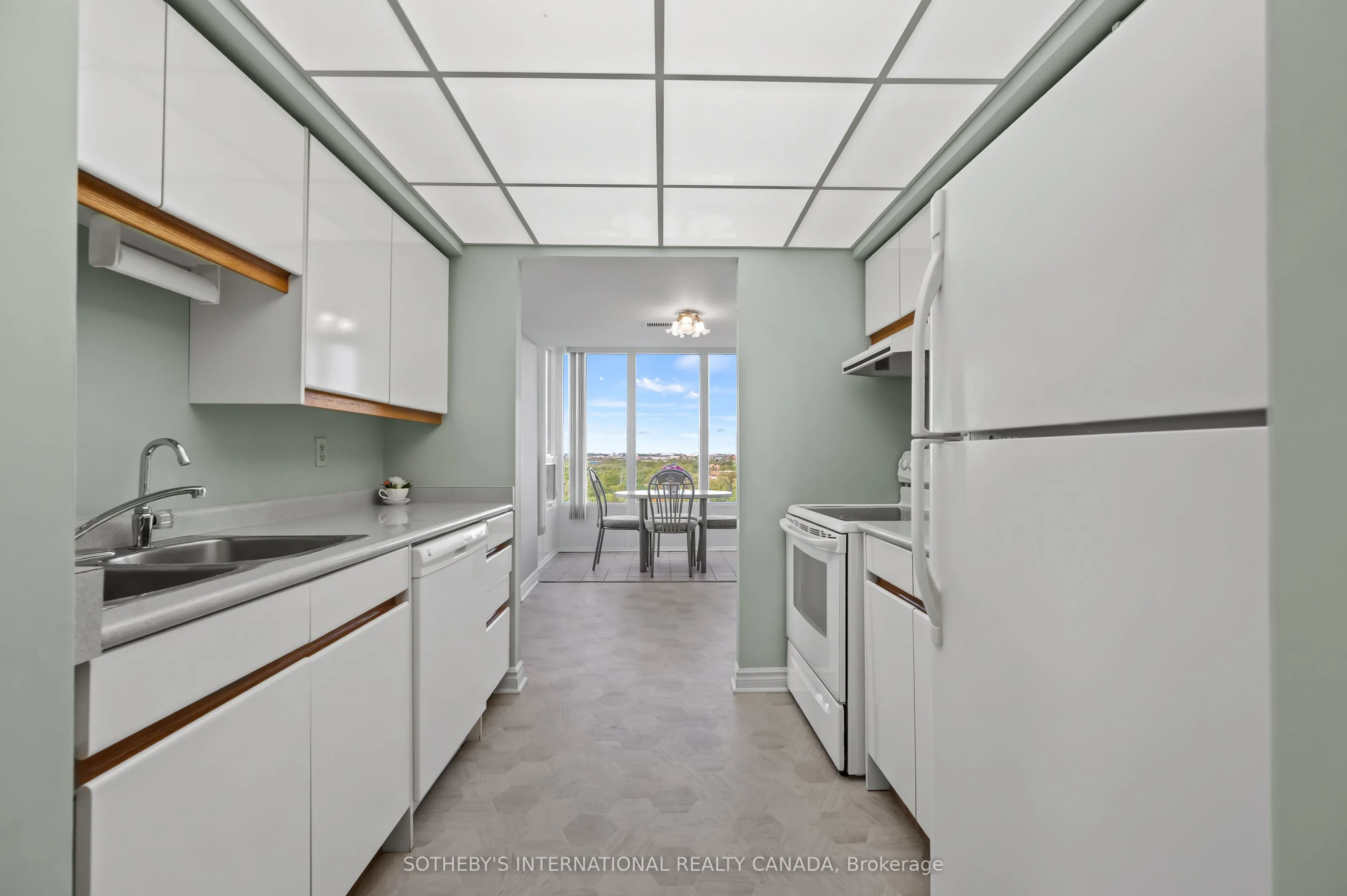 237 King Street W, #1003