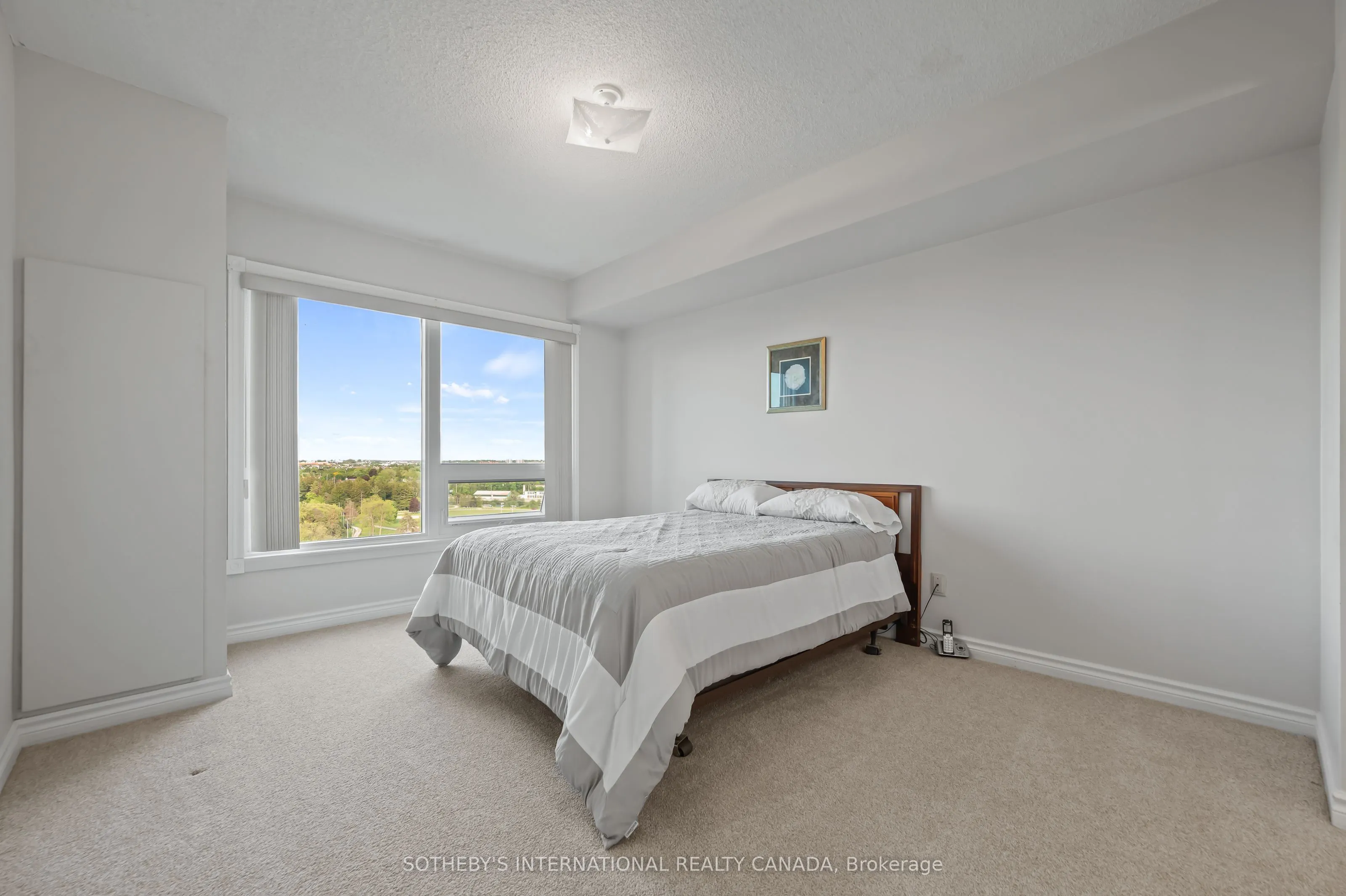 237 King Street W, #1003