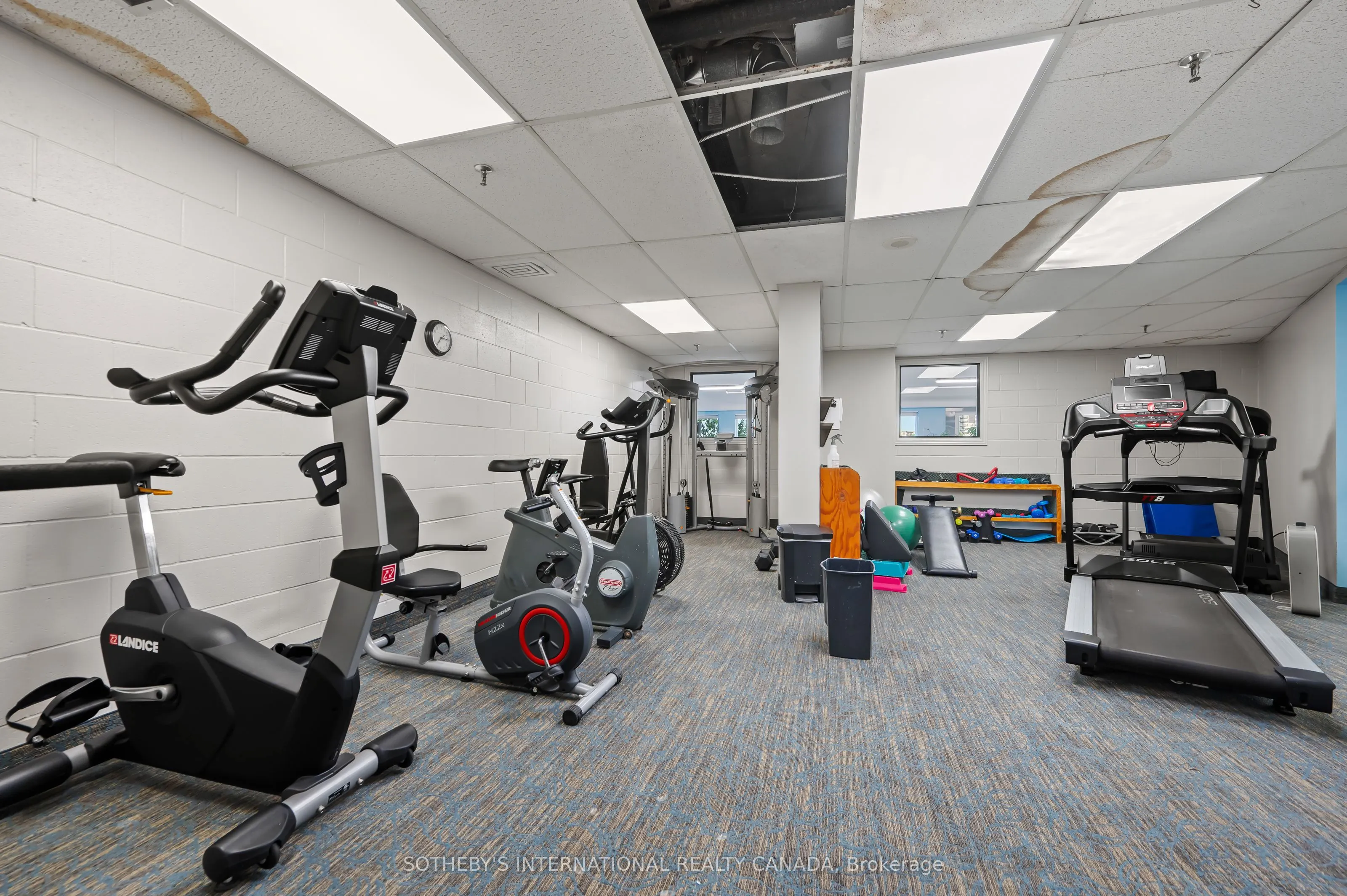 237 King Street W, #1003