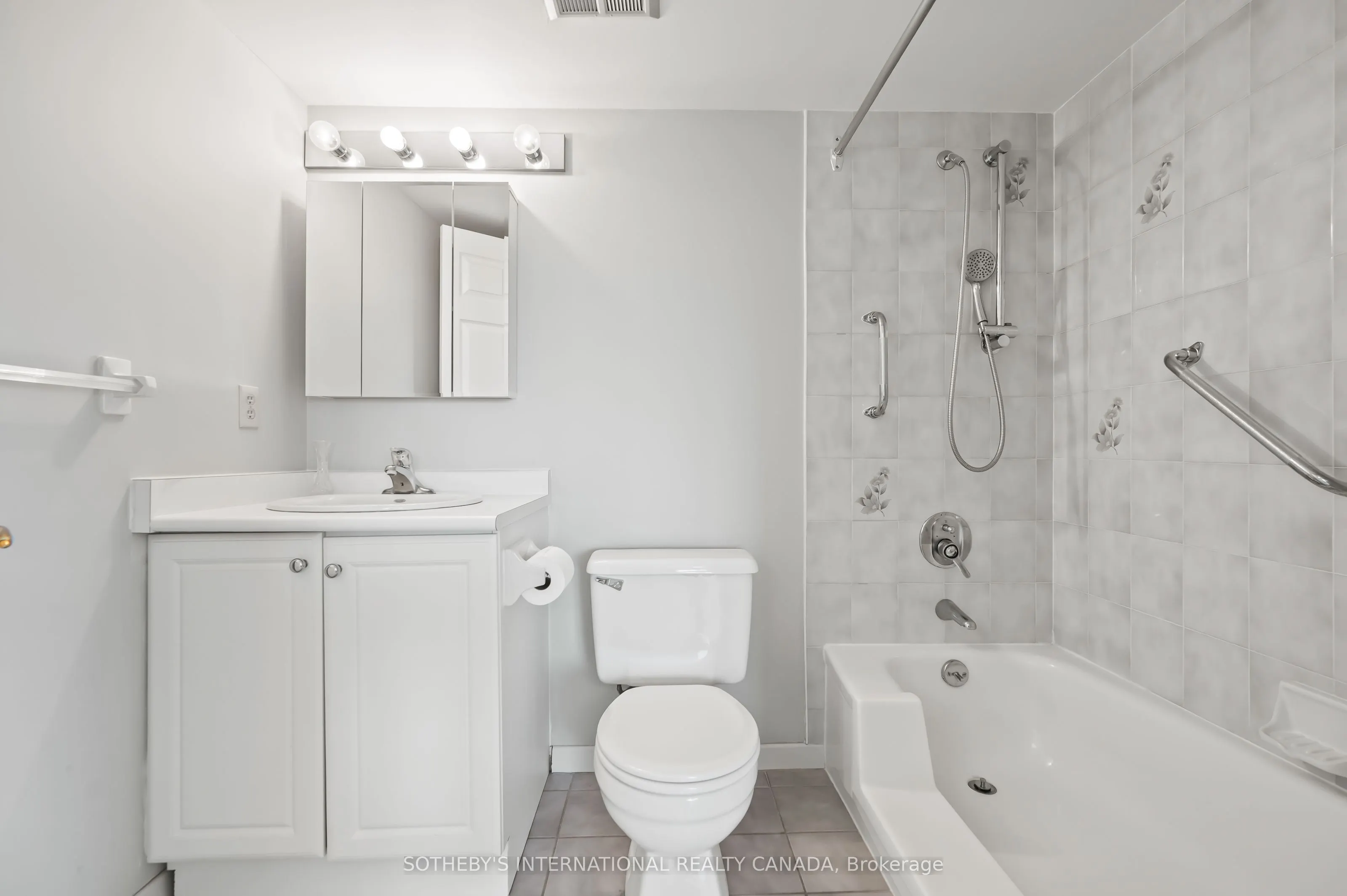 237 King Street W, #1003