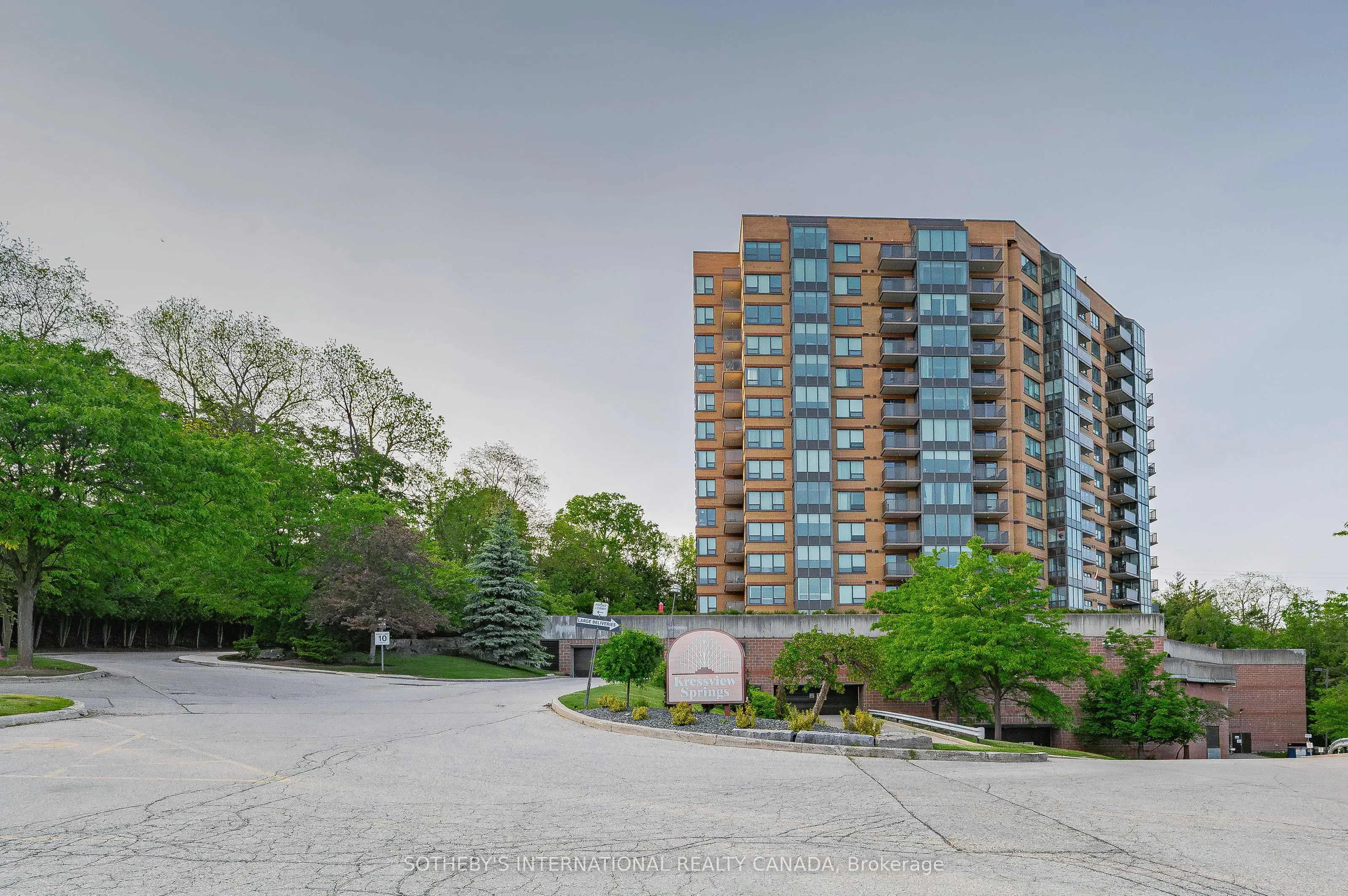 237 King Street W, #1003