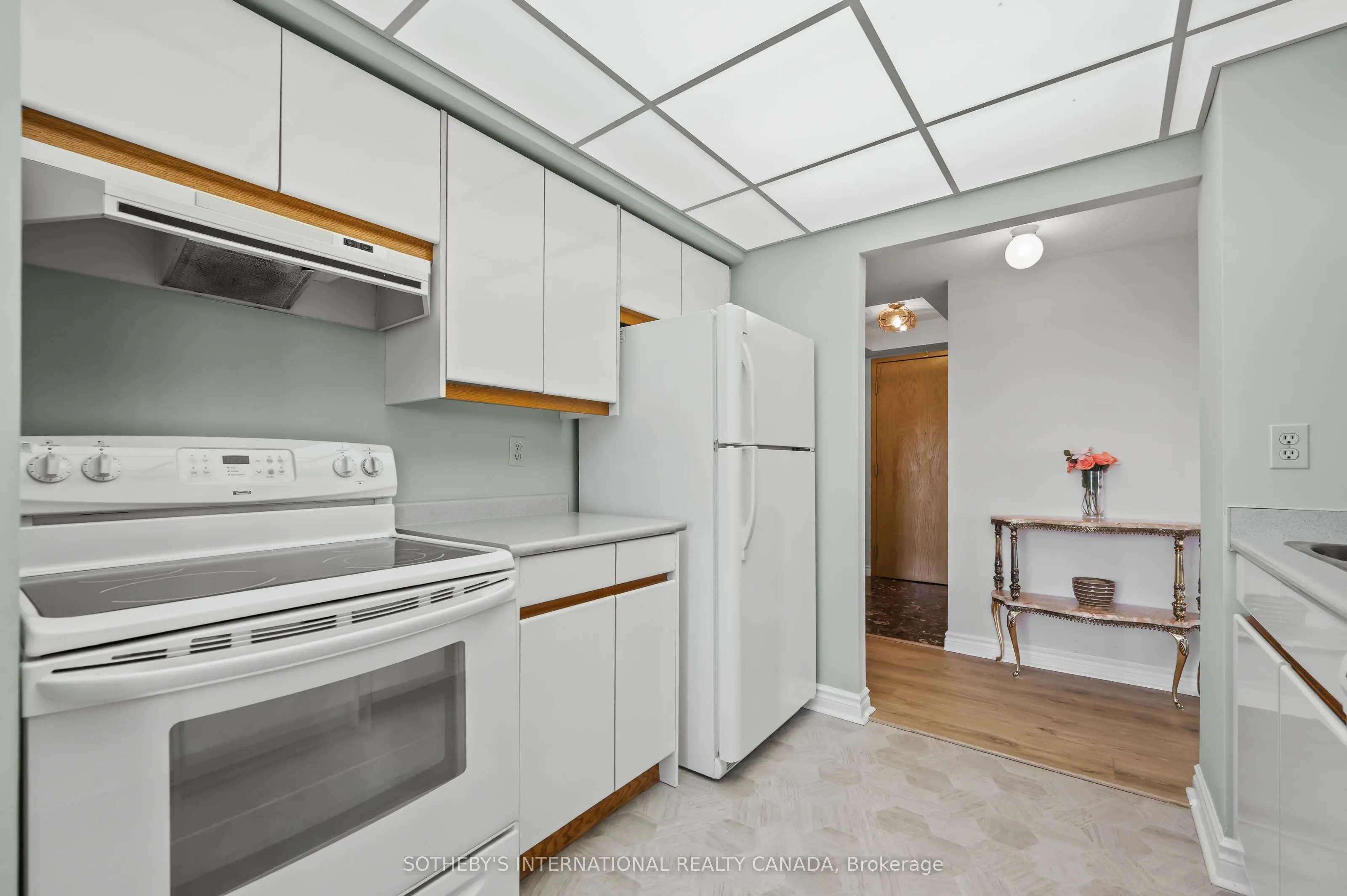 237 King Street W, #1003