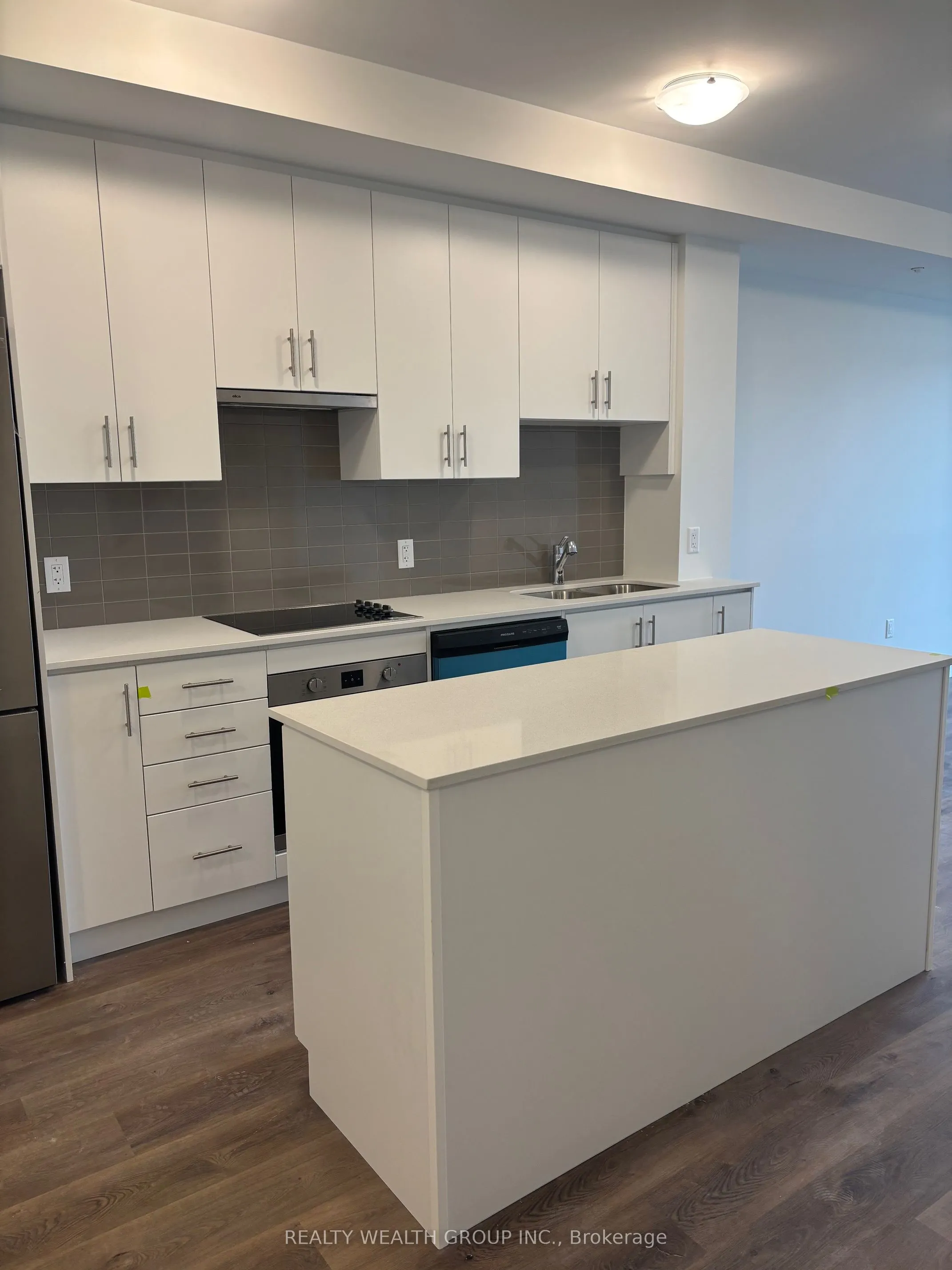 461 Green Road, #504