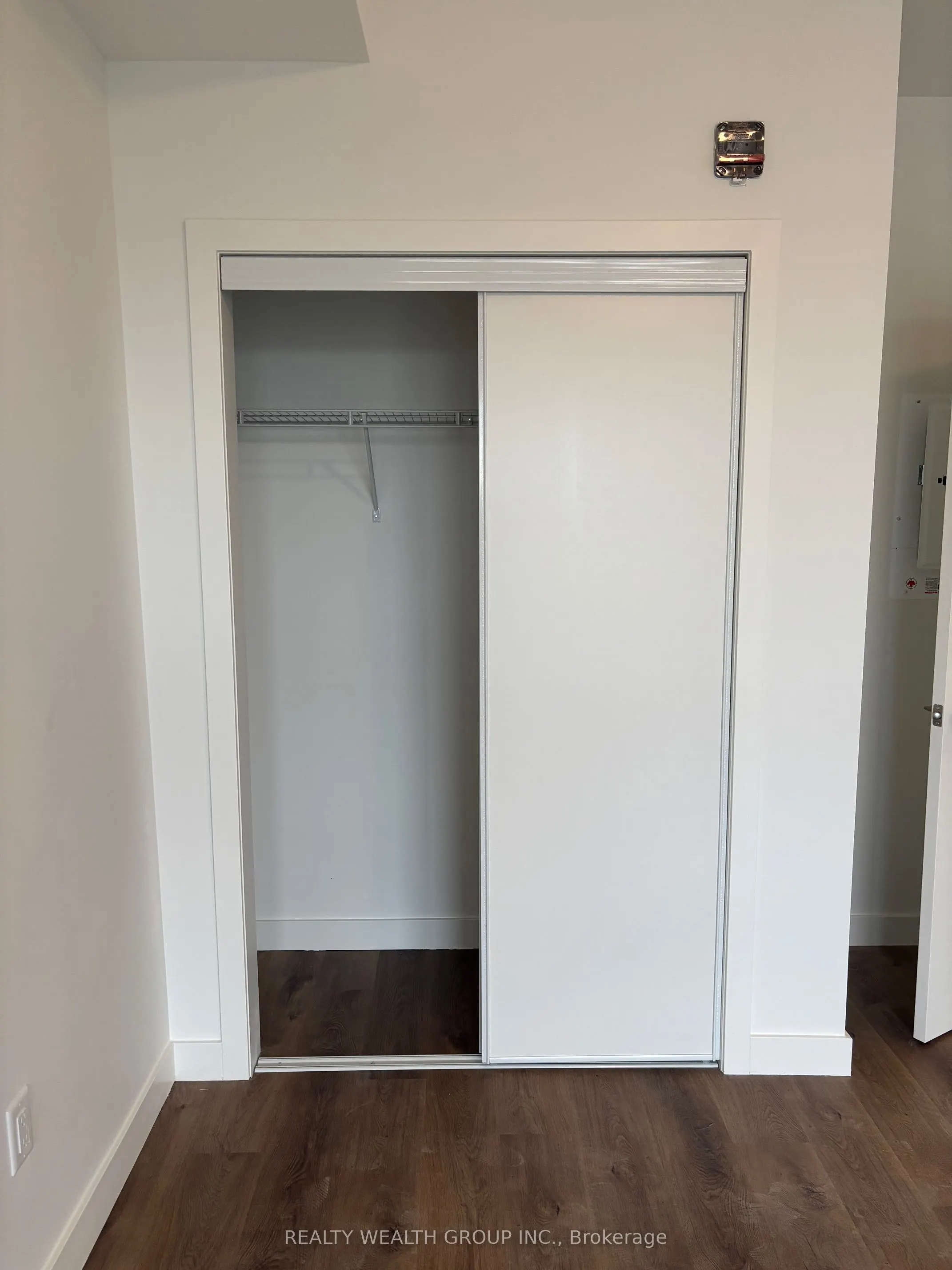 461 Green Road, #504