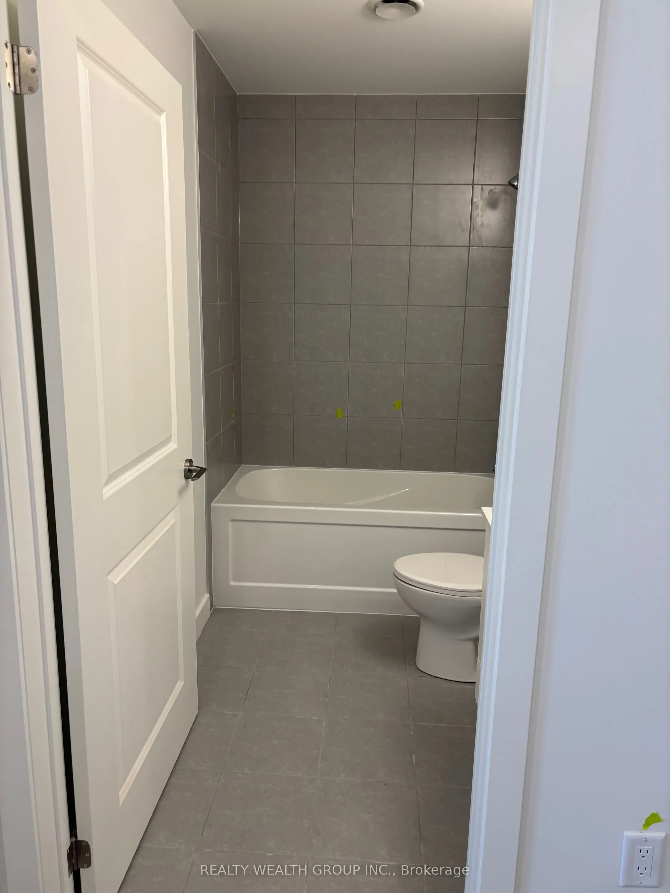 461 Green Road, #504