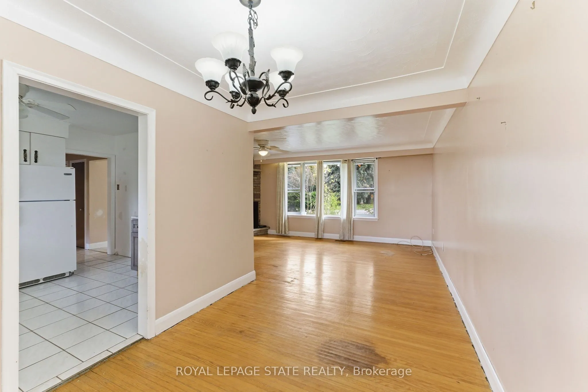 2088 Upper James Street