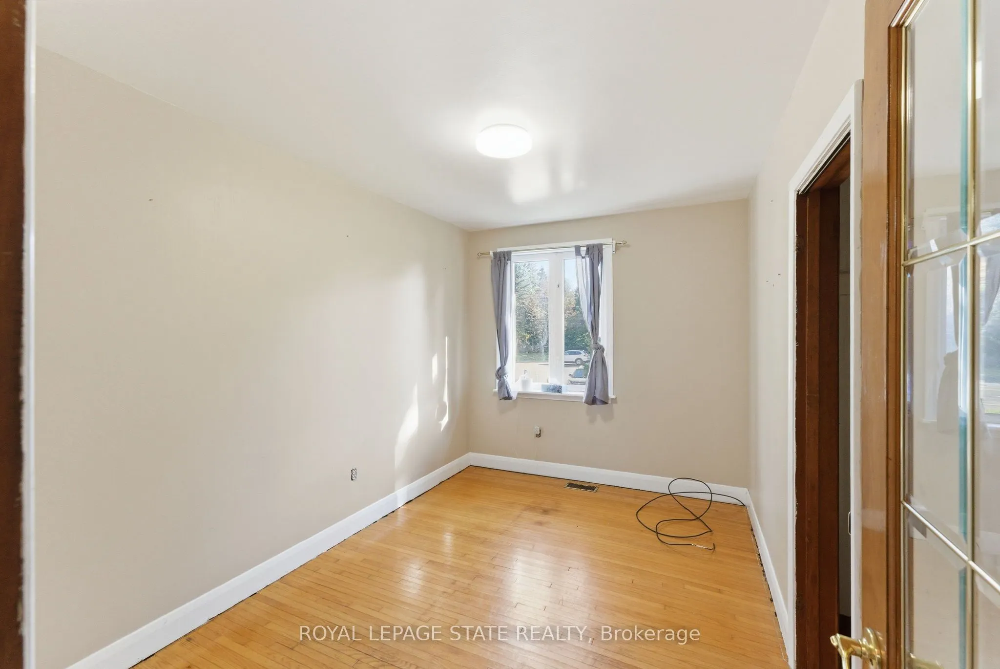 2088 Upper James Street