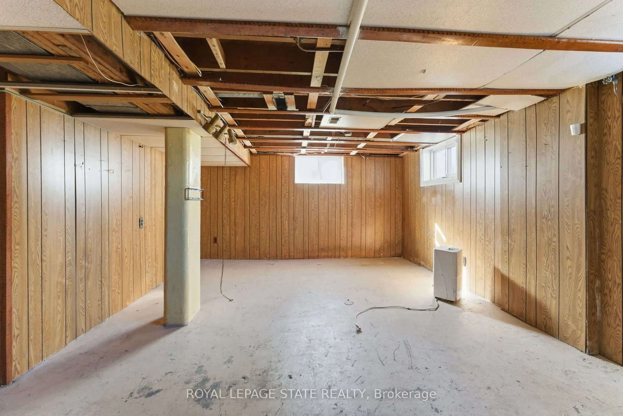 2088 Upper James Street