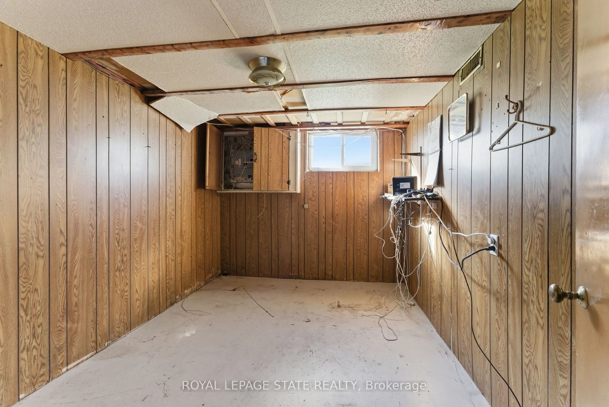 2088 Upper James Street