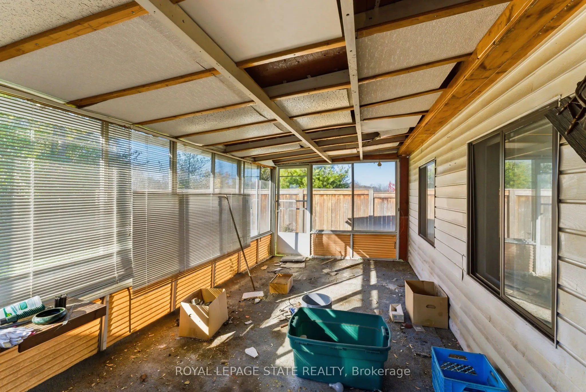 2088 Upper James Street