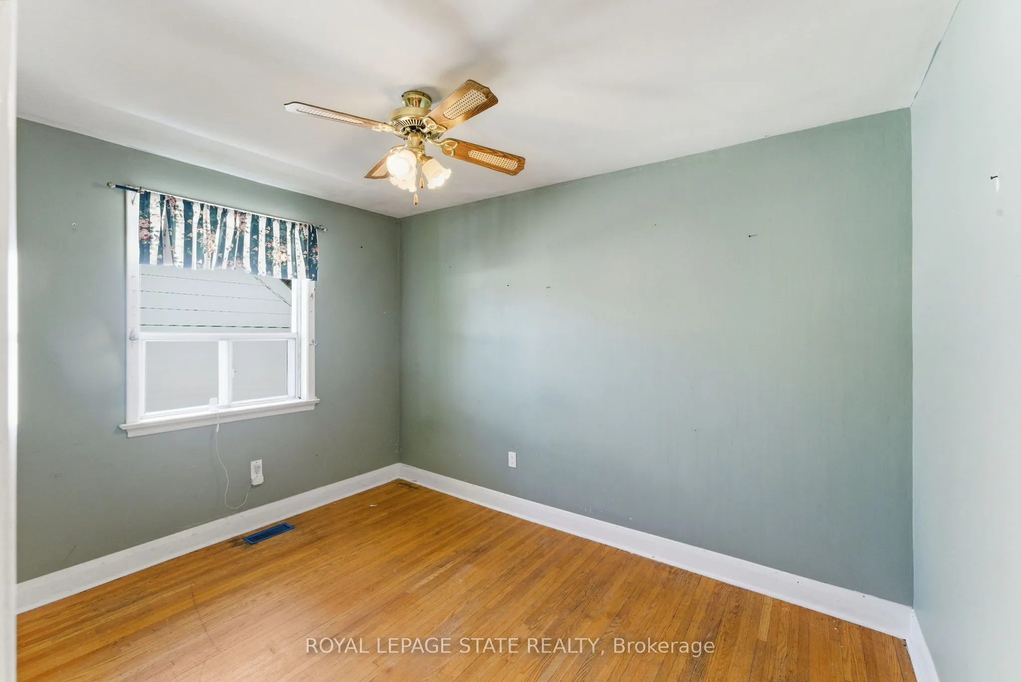 2088 Upper James Street