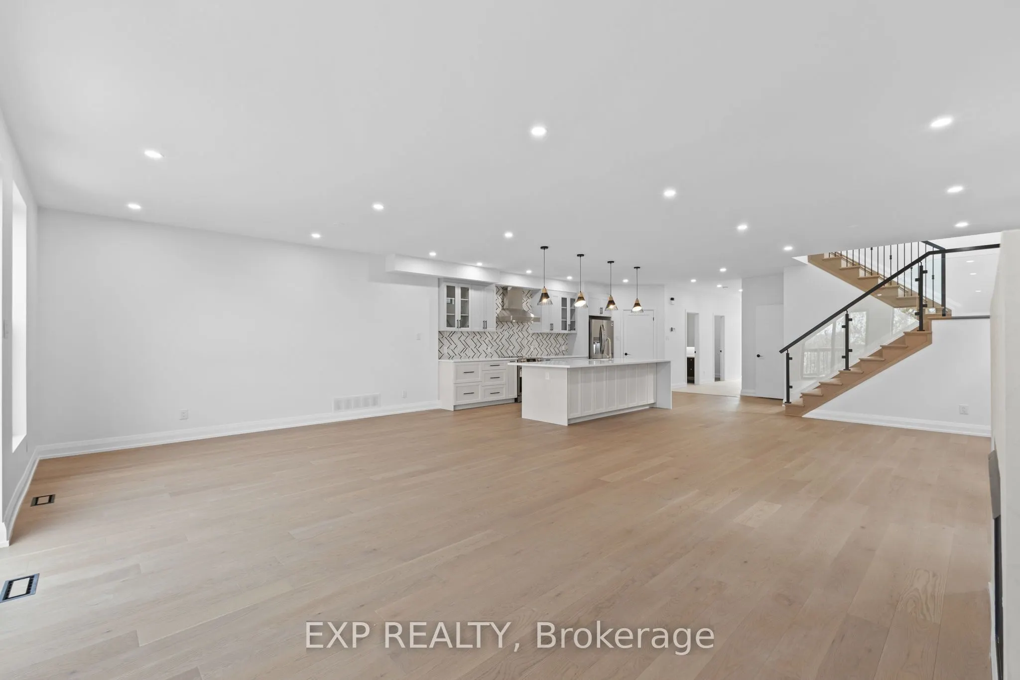 6817 Notre Dame Street